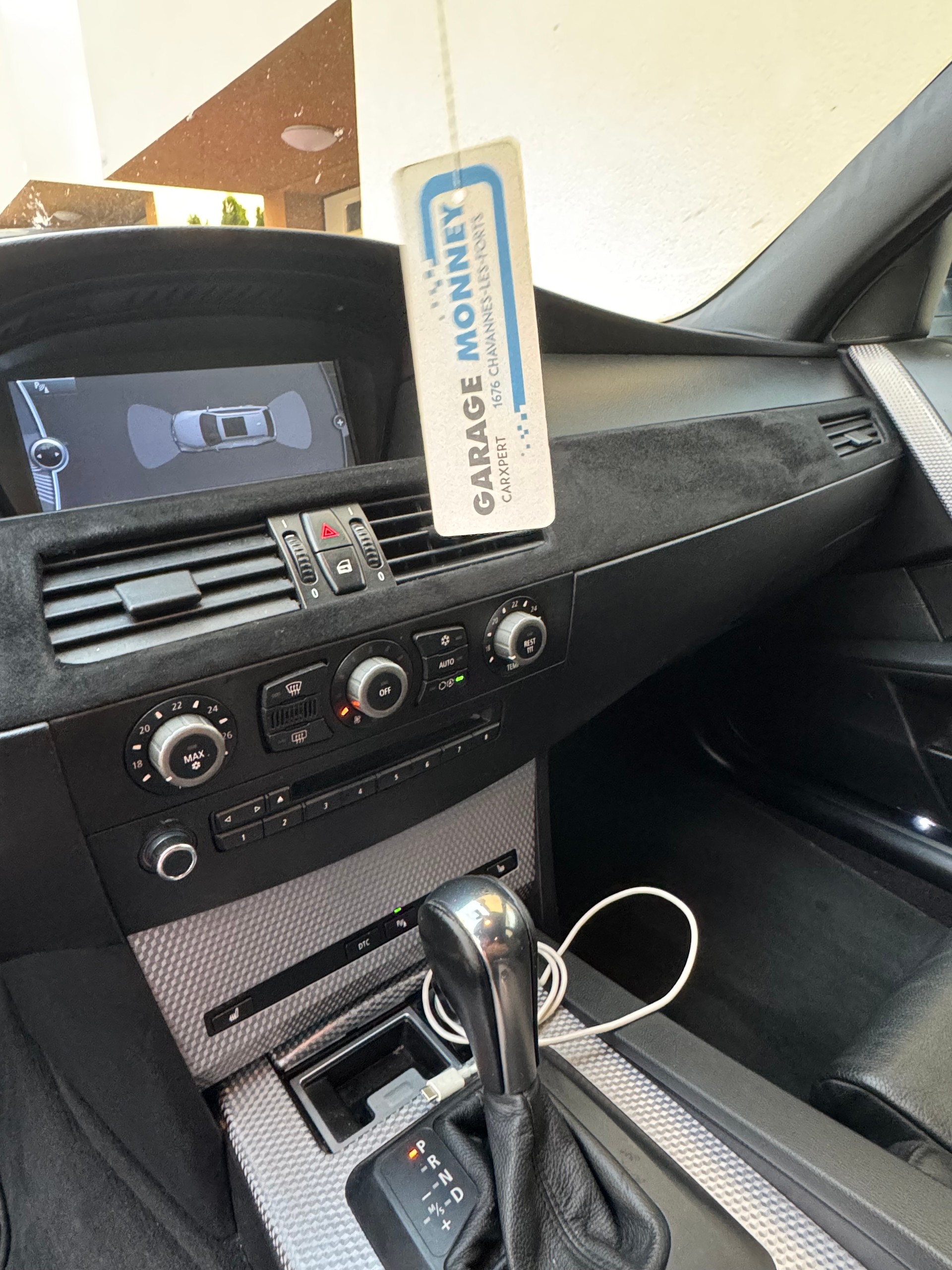 BMW 530d Touring-image-9