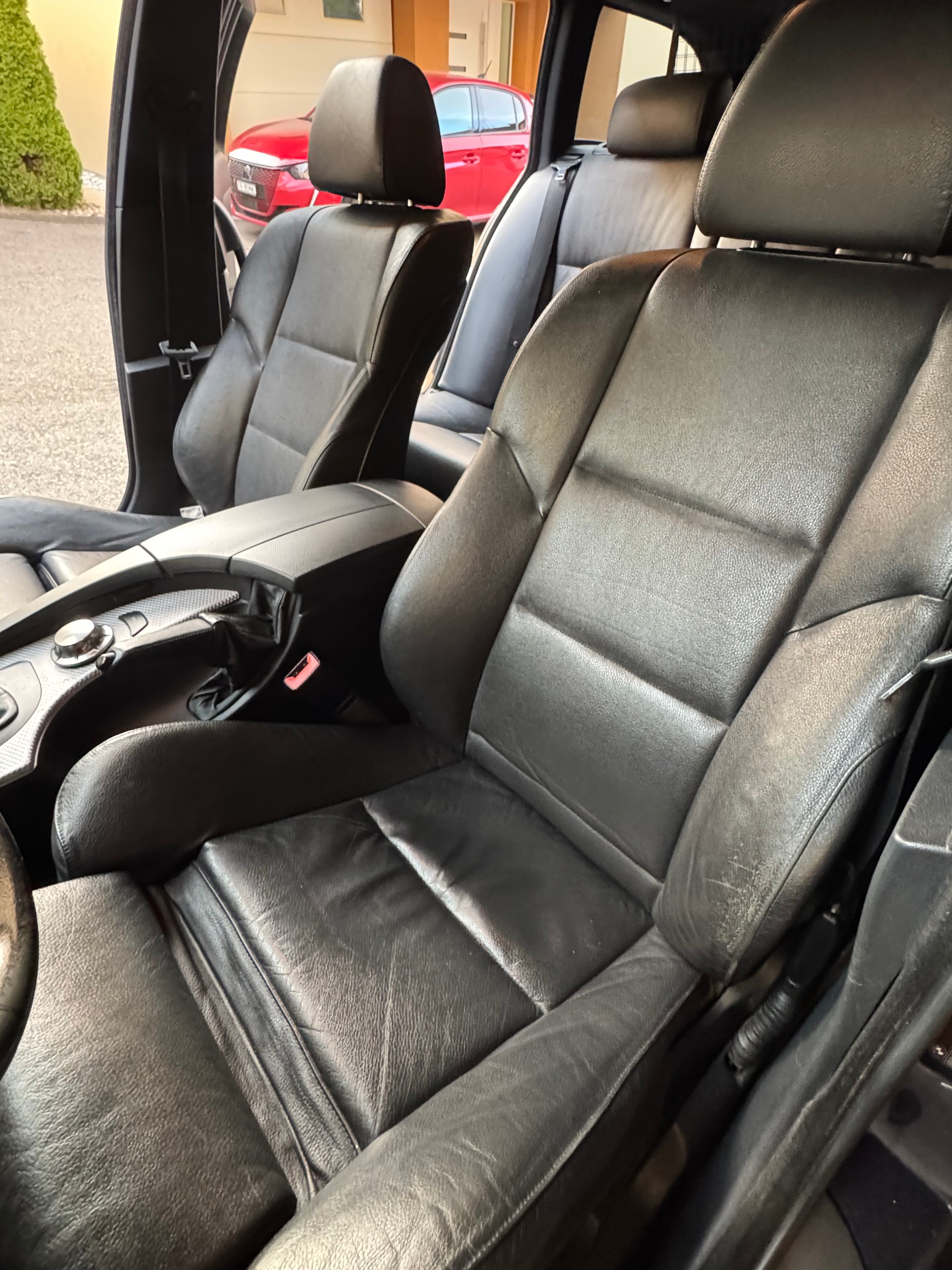 BMW 530d Touring-image-7
