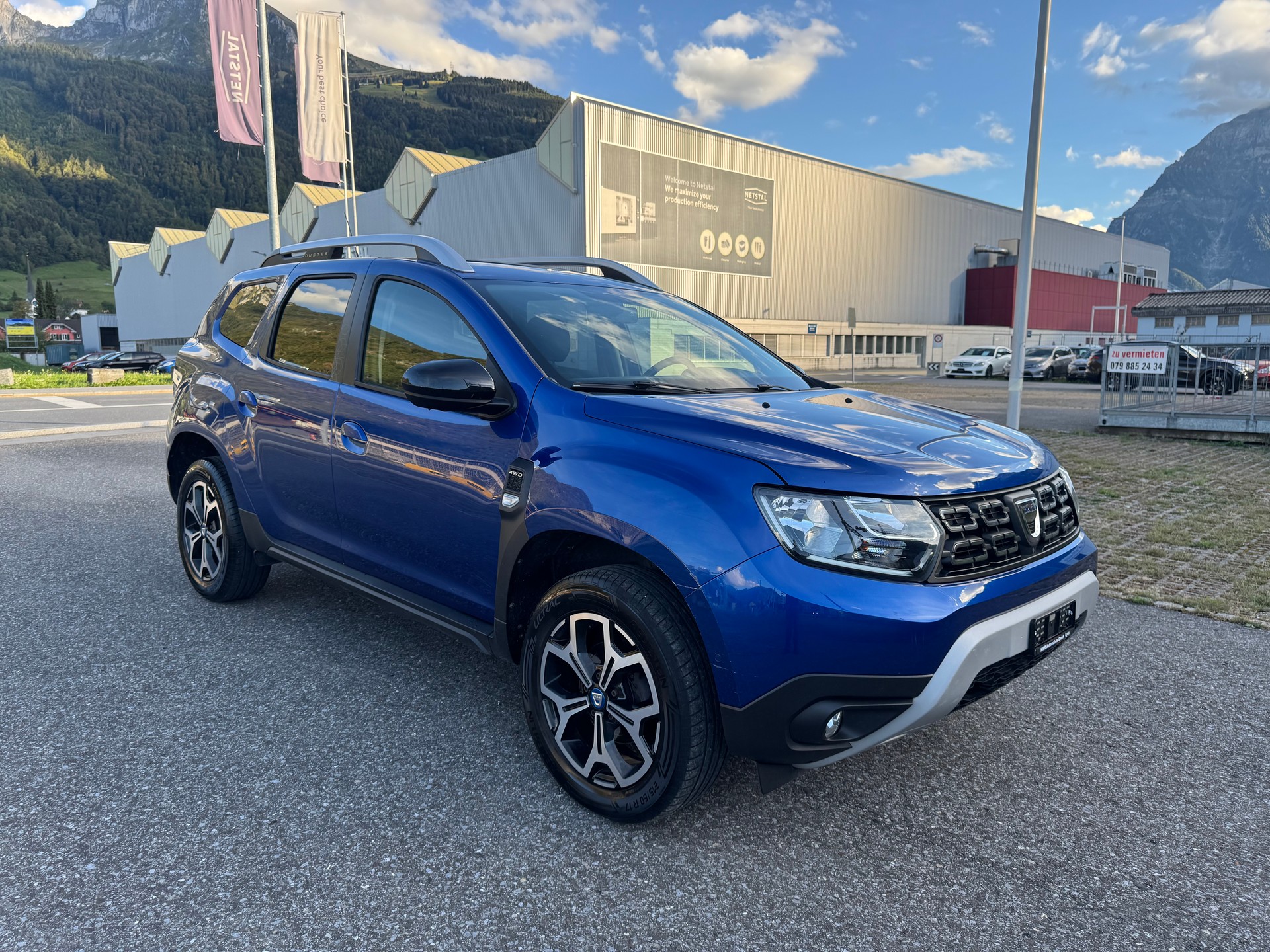 DACIA Duster dCi 115 Celebration 4x4-image-2