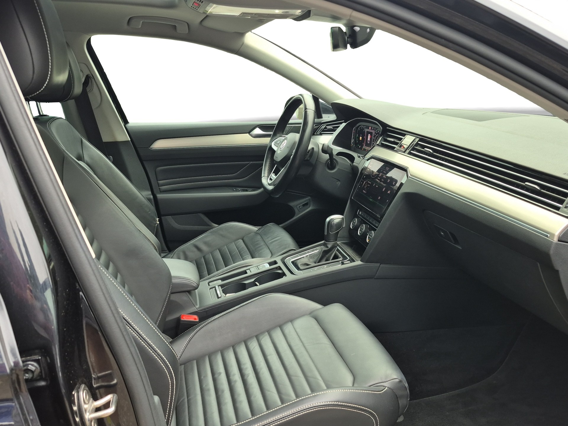VW Passat 2.0 TDI BMT Highline 4Motion DSG *Anhängerkupplung/Massagesitze*-image-7