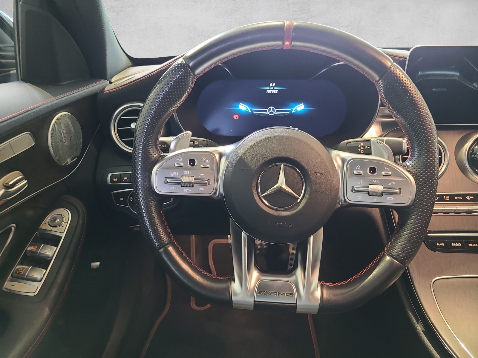 MERCEDES-BENZ C 43 AMG 4matic T-image-4