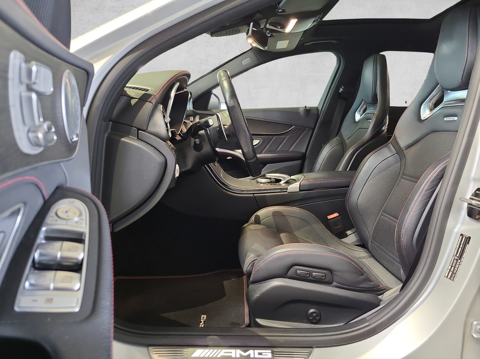 MERCEDES-BENZ C 43 AMG 4matic T-image-13