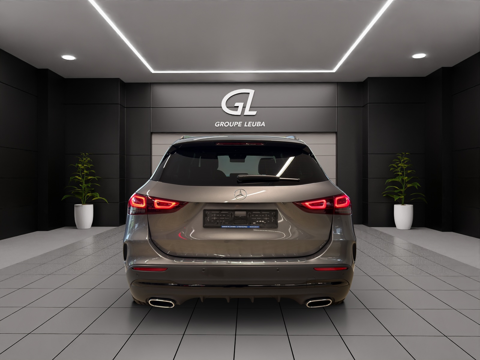 MERCEDES-BENZ GLA 250 AMG Line 4Matic-image-4