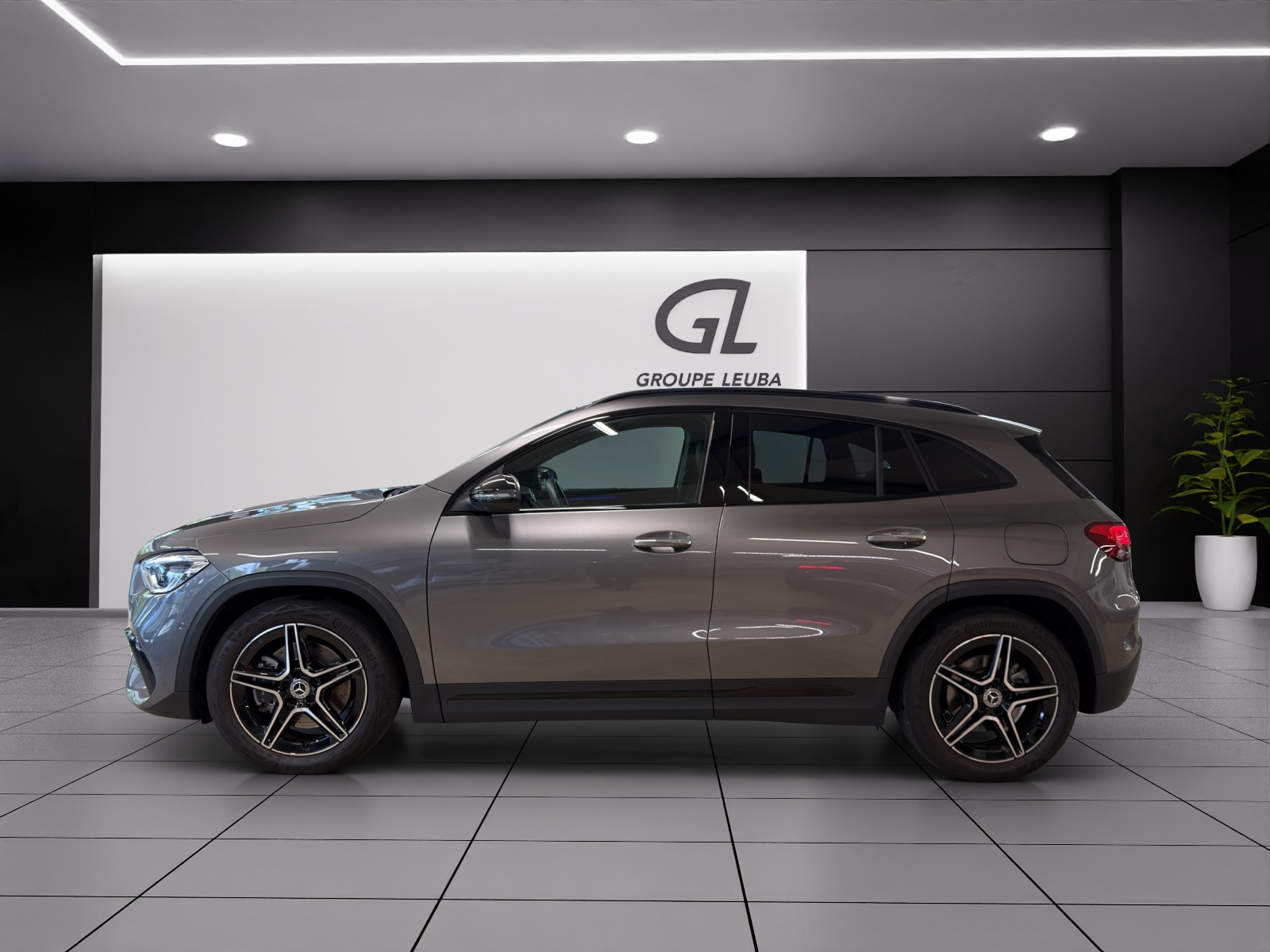 MERCEDES-BENZ GLA 250 AMG Line 4Matic-showroom-element-2