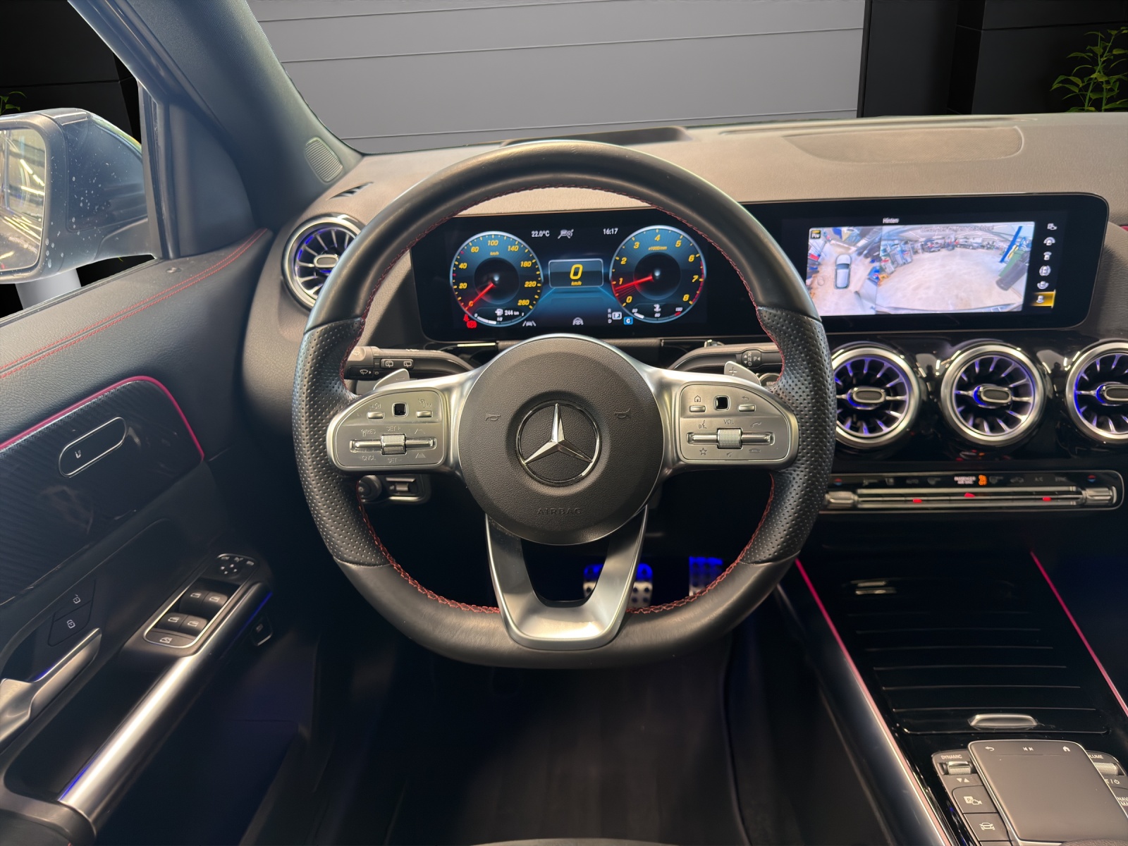 MERCEDES-BENZ GLA 250 AMG Line 4Matic-image-8