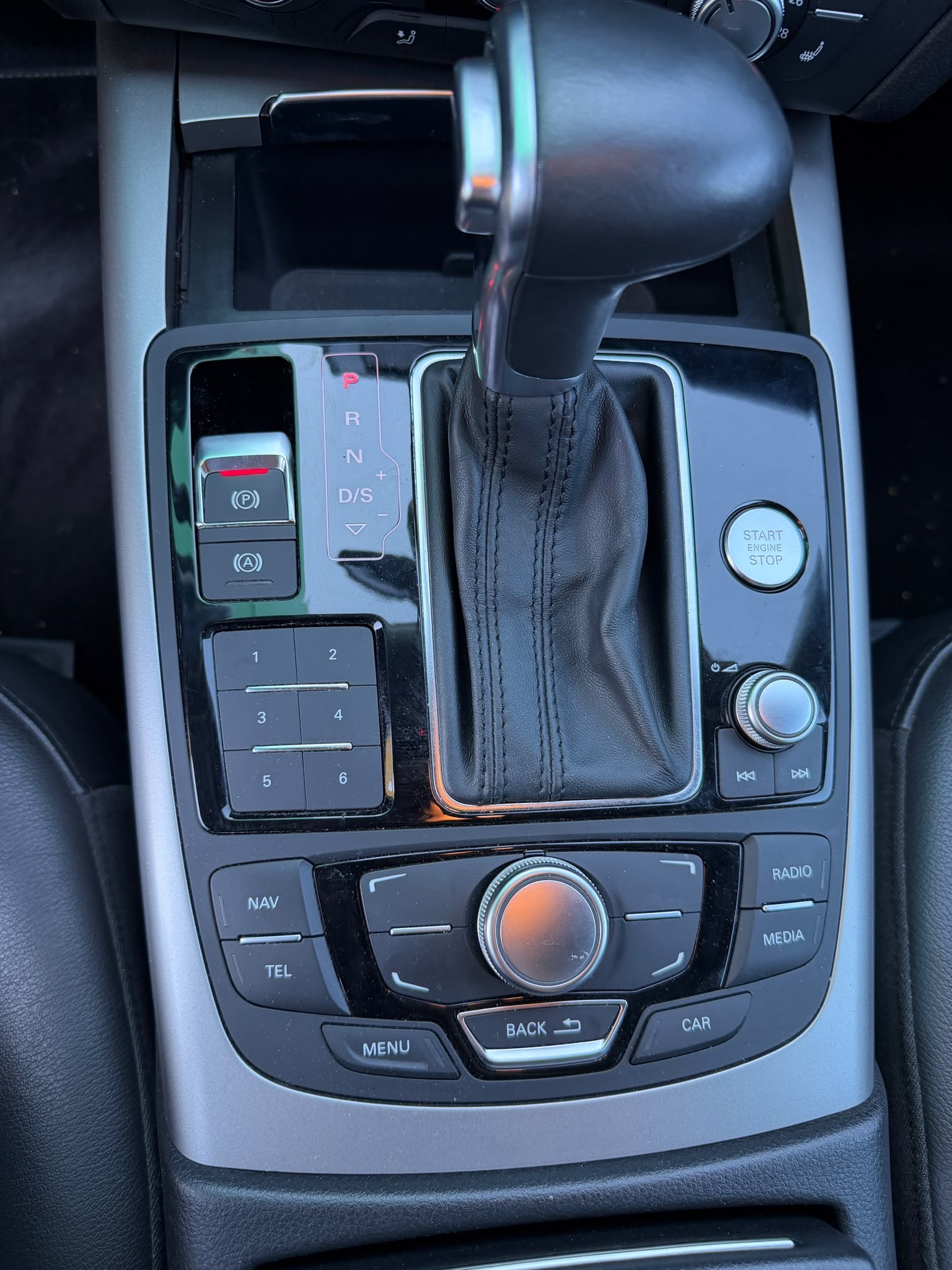 AUDI A6 Avant 2.0 TDI multitronic-image-10