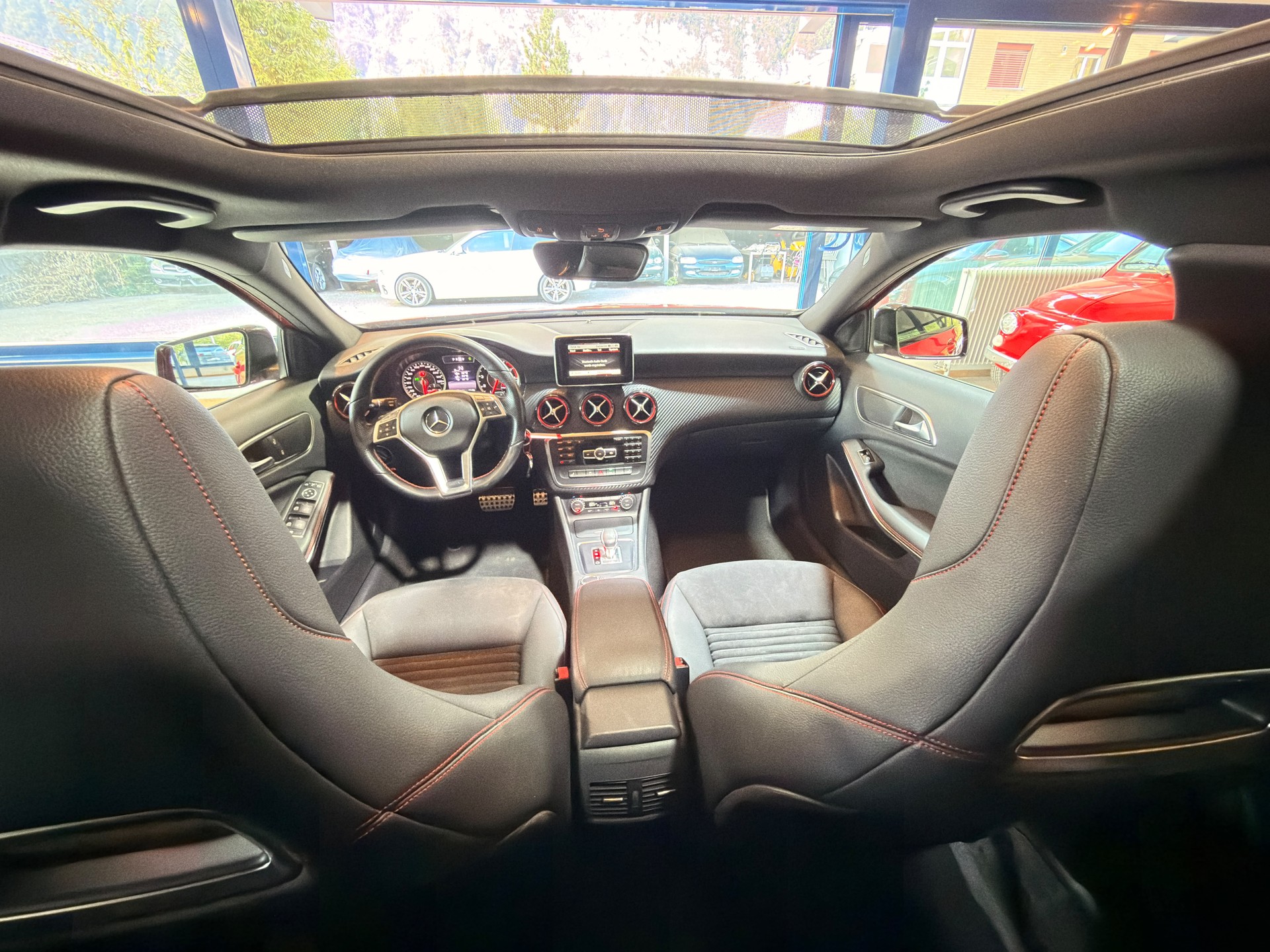 MERCEDES-BENZ A 45 AMG 4Matic Speedshift 7G-DCT-image-4