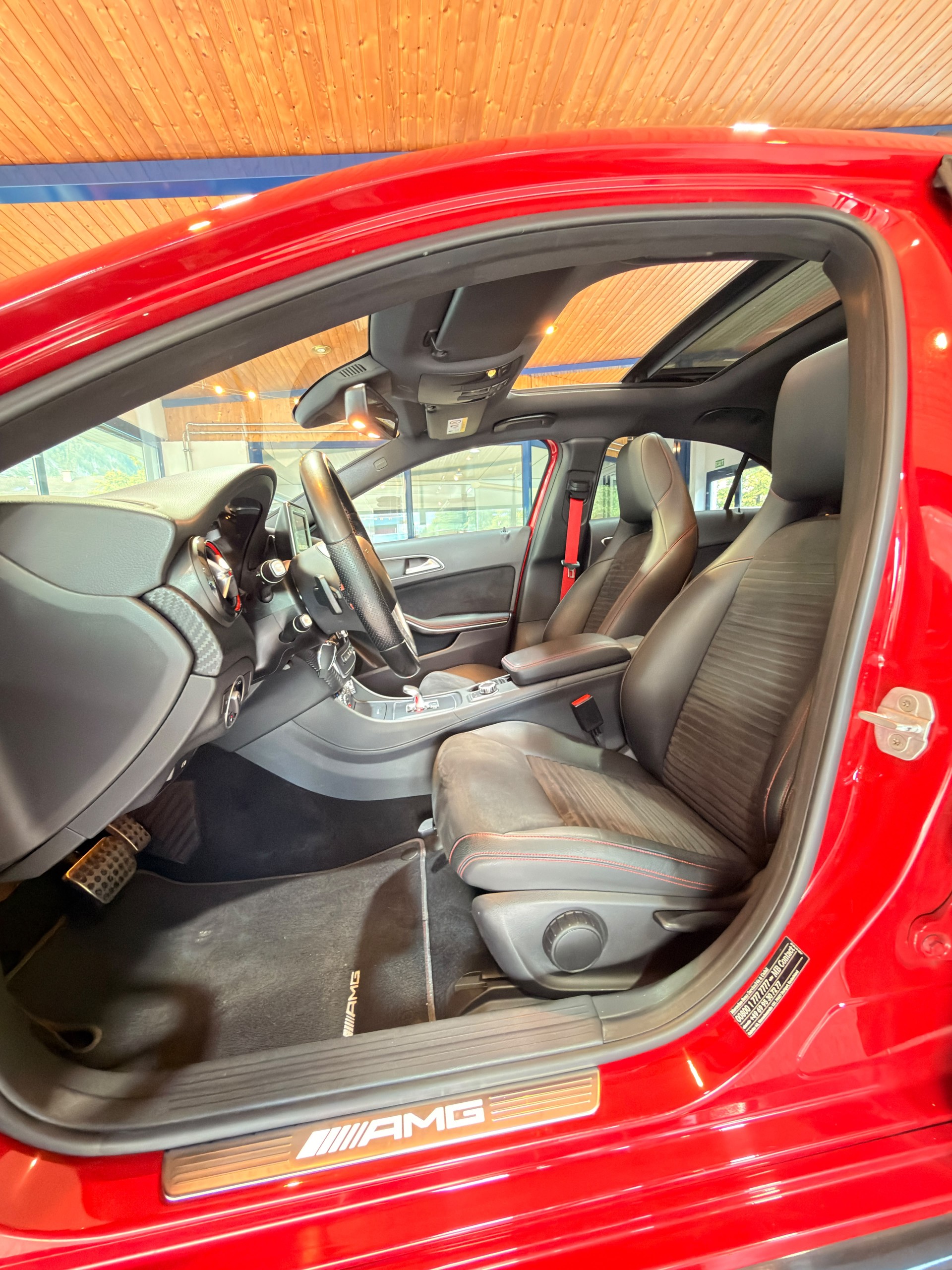 MERCEDES-BENZ A 45 AMG 4Matic Speedshift 7G-DCT-image-3