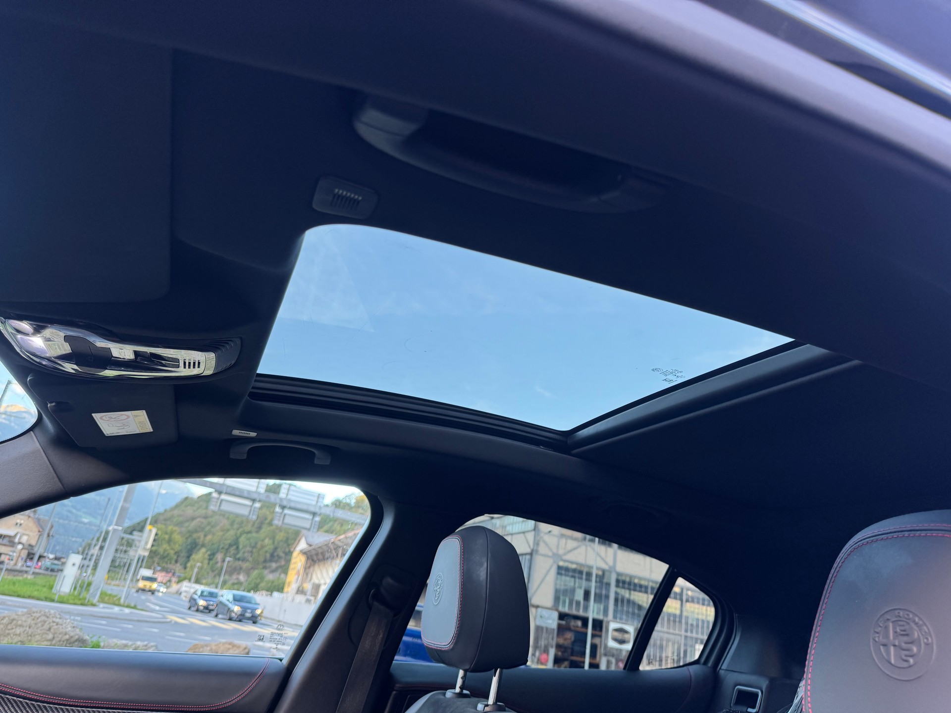 ALFA ROMEO Stelvio 2.0 Estrema Sky Q4-image-12