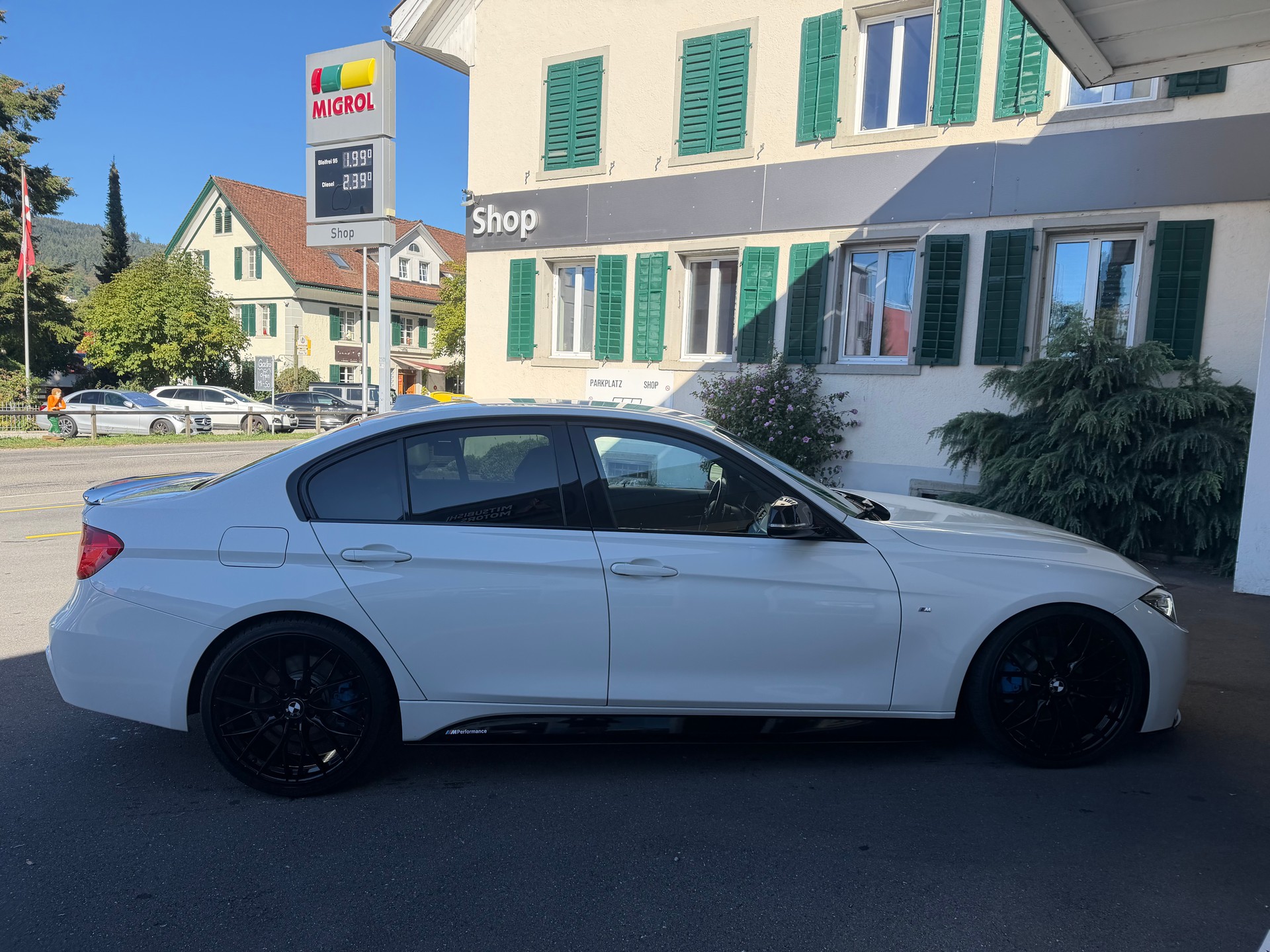 BMW 330d xDrive Steptronic-image-3