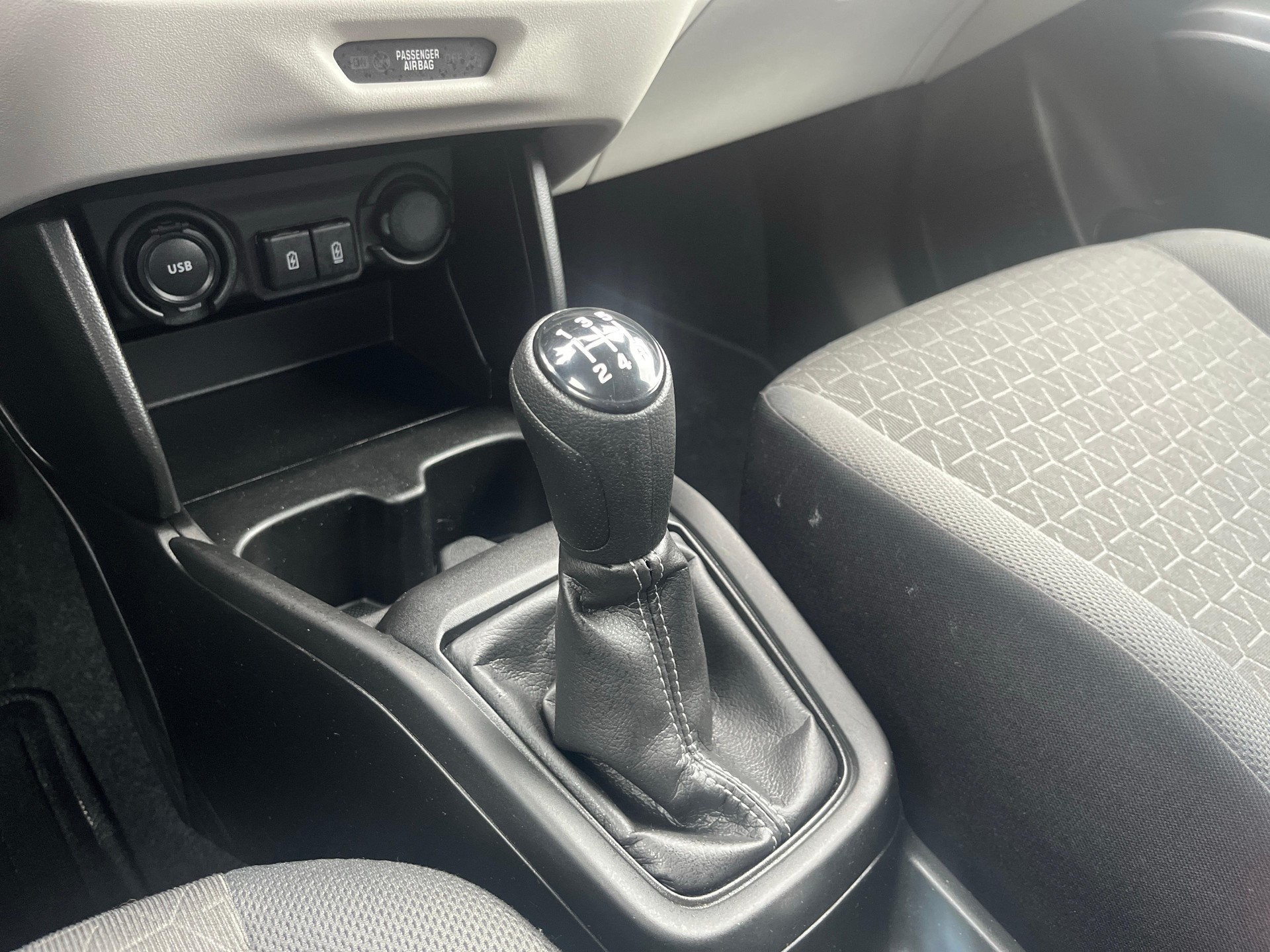 SUZUKI Swift 1.2 Compact+ Hybrid 4x4-image-14