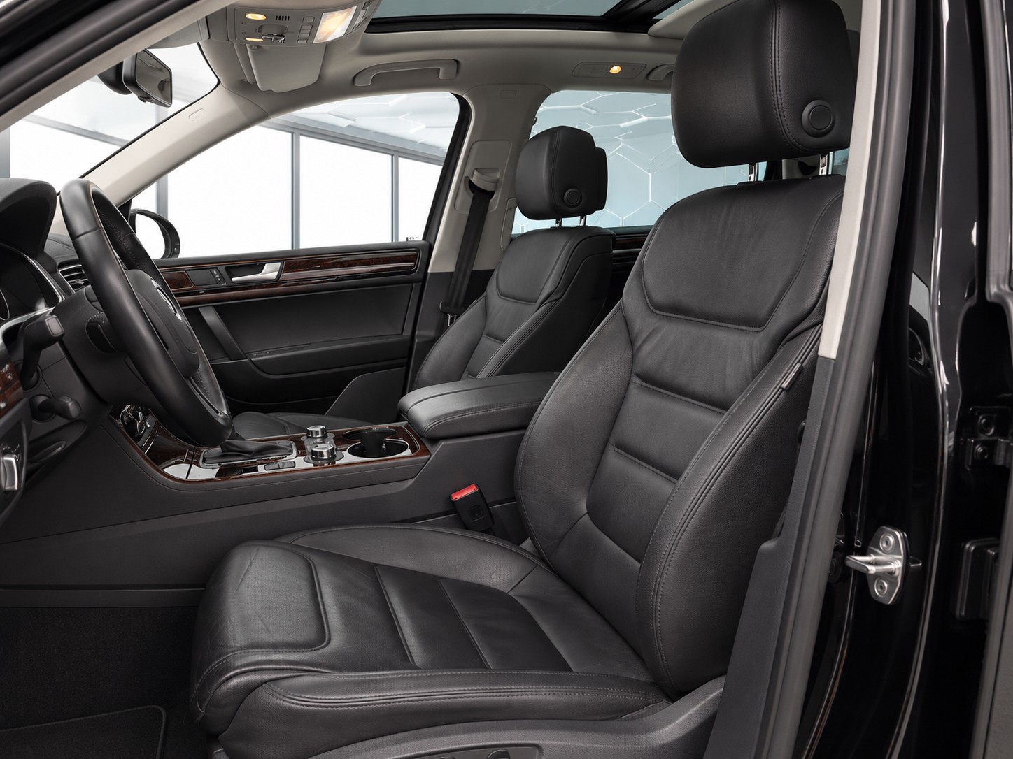 VW 3.0 V6 TDI BlueMotion Technology (245 PS)-image-8