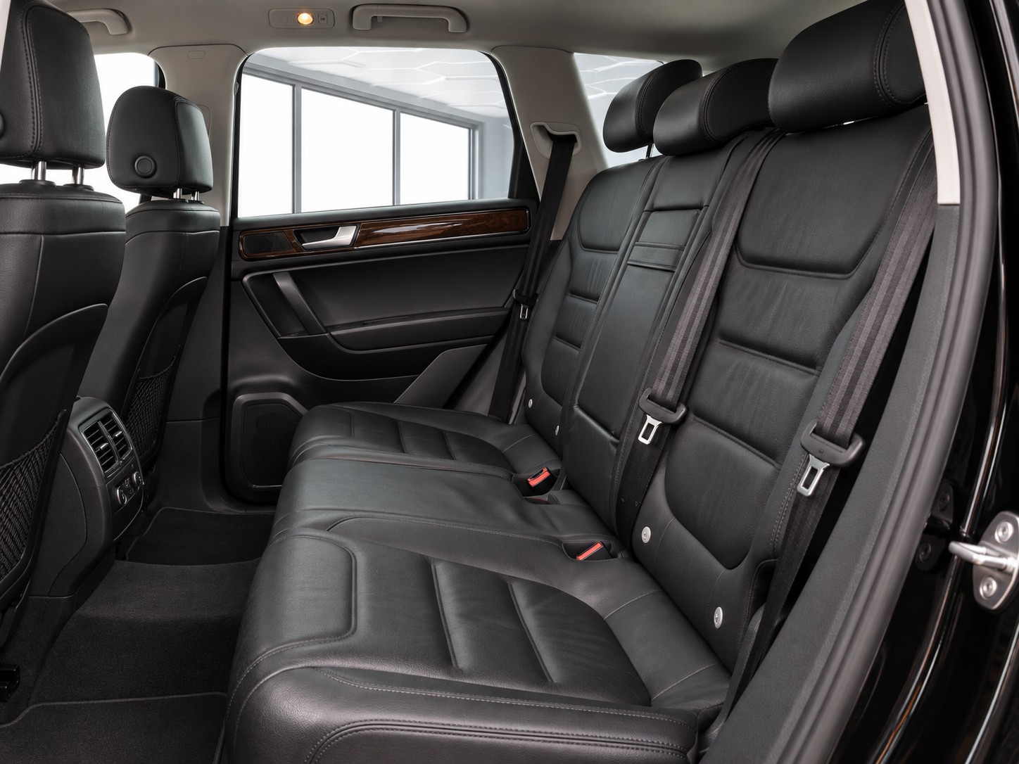 VW 3.0 V6 TDI BlueMotion Technology (245 PS)-image-9