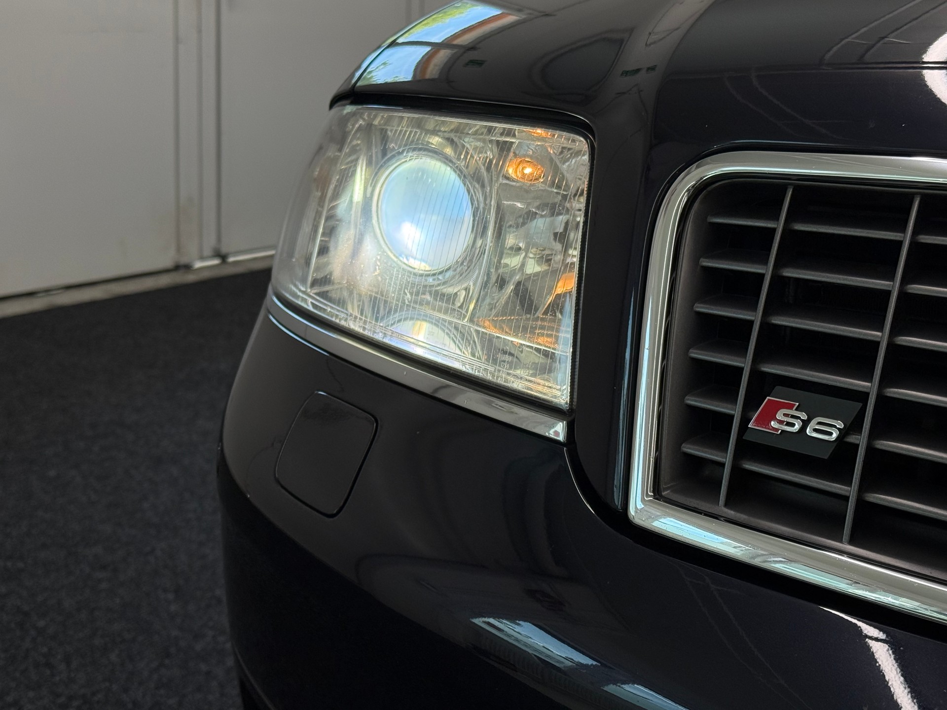 AUDI S6 Avant quattro tiptronic-image-11