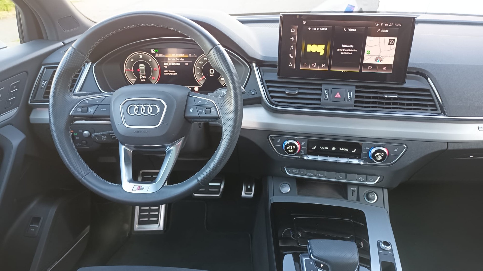 AUDI Q5 40 TDI S-line quattro S-tronic-image-9