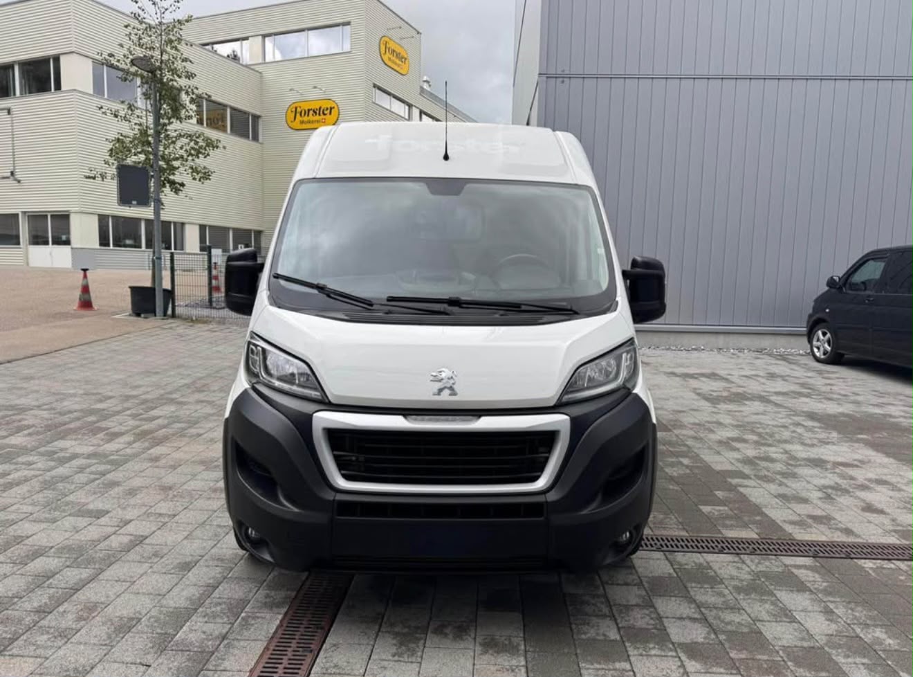 PEUGEOT Boxer 2.0 HDI 333 Allure L2H2-image-0