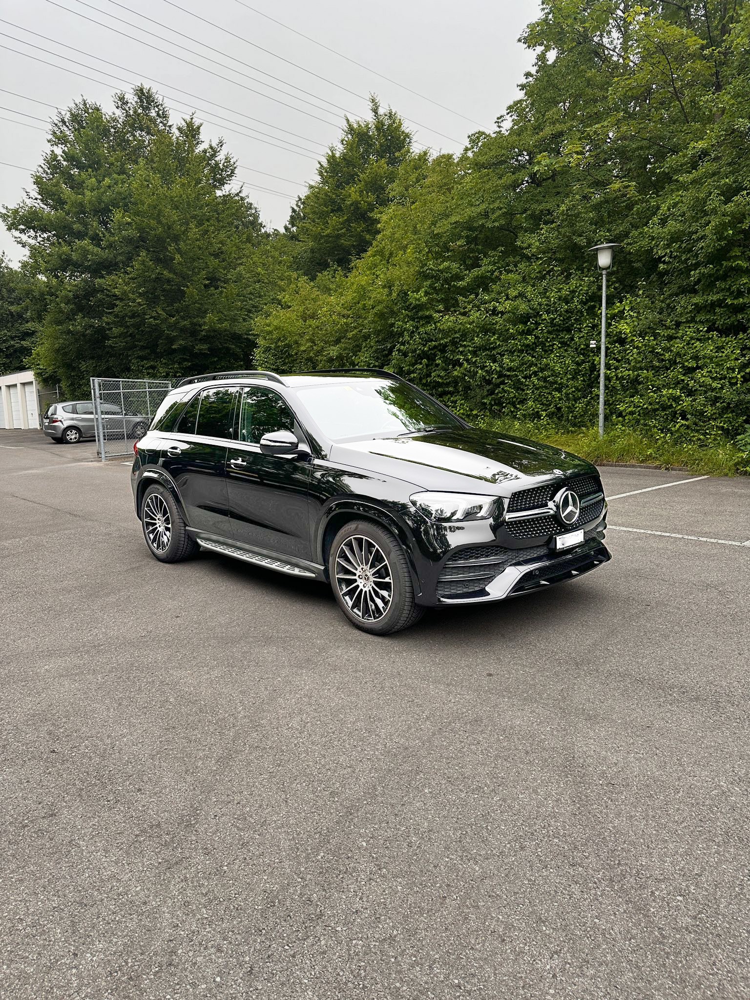 MERCEDES-BENZ GLE 300 d AMG Line 4matic-image-2