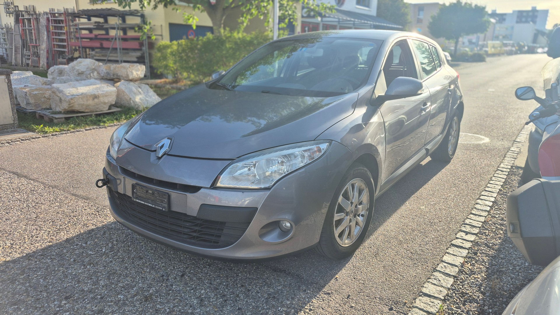 RENAULT Mégane 1.6 16V Expression-image-0