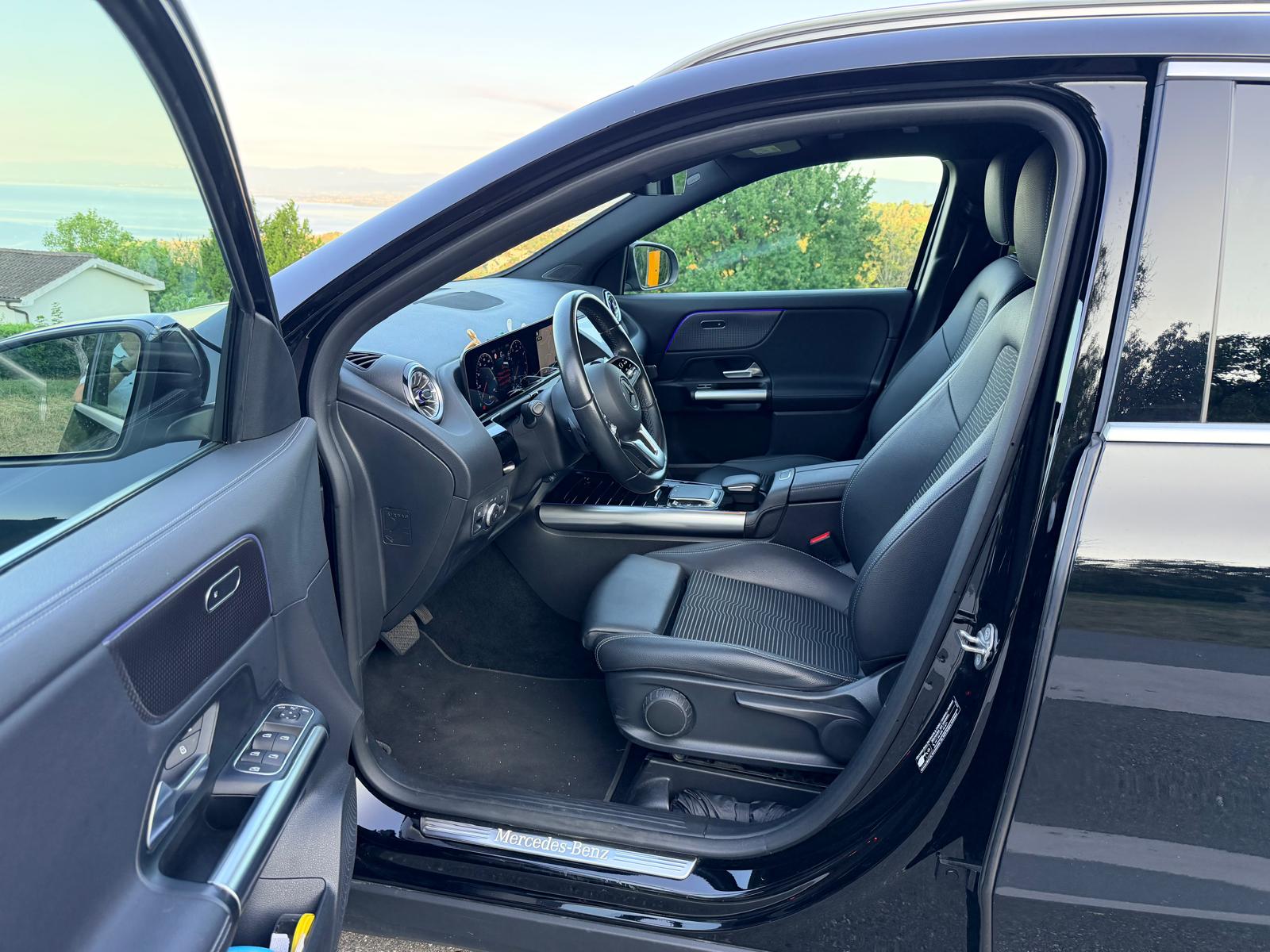 MERCEDES-BENZ GLA 180 Progressive-image-4