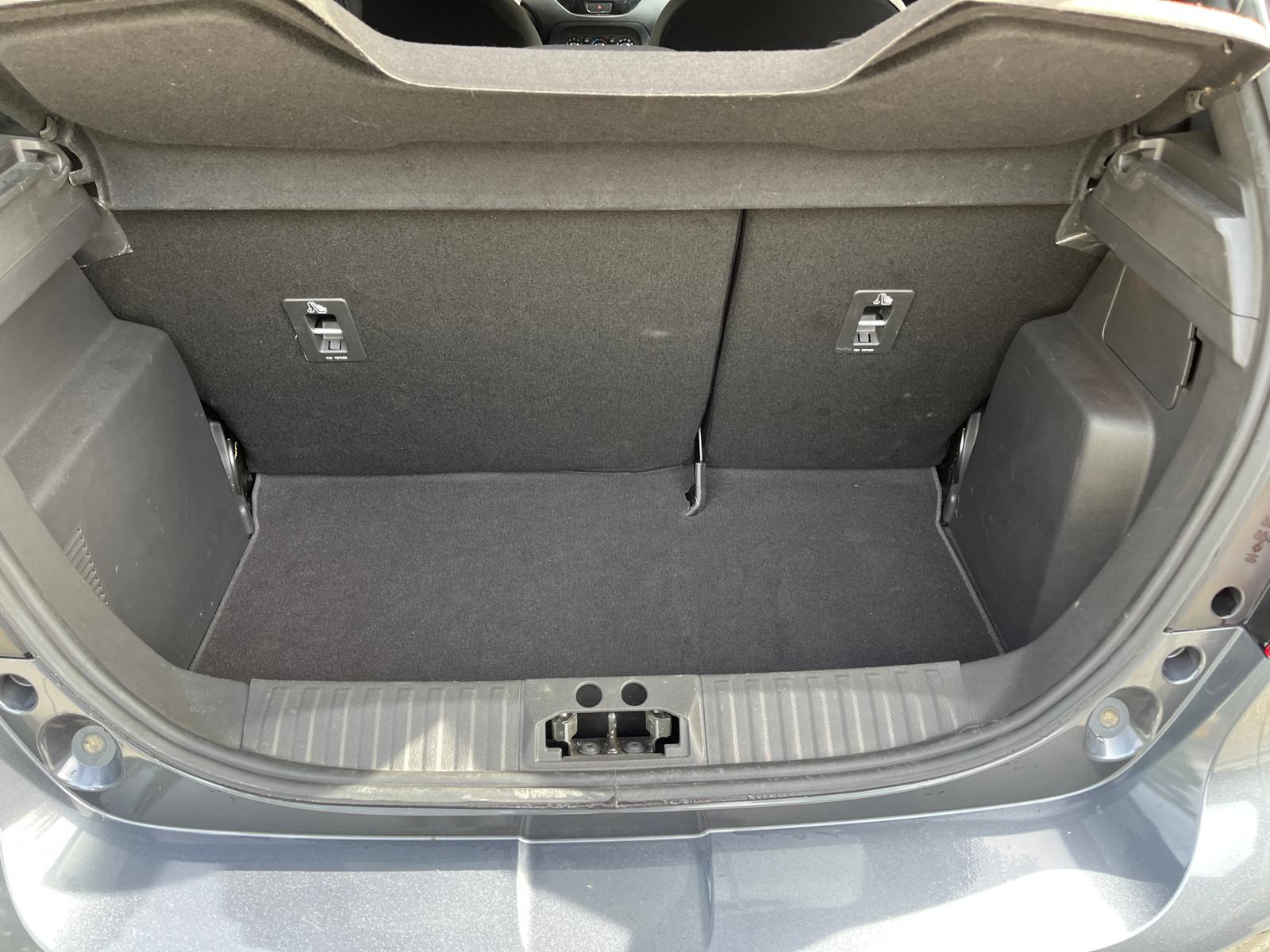 FORD 1.2 Ti-VCT 85 Cool & Sound-image-4