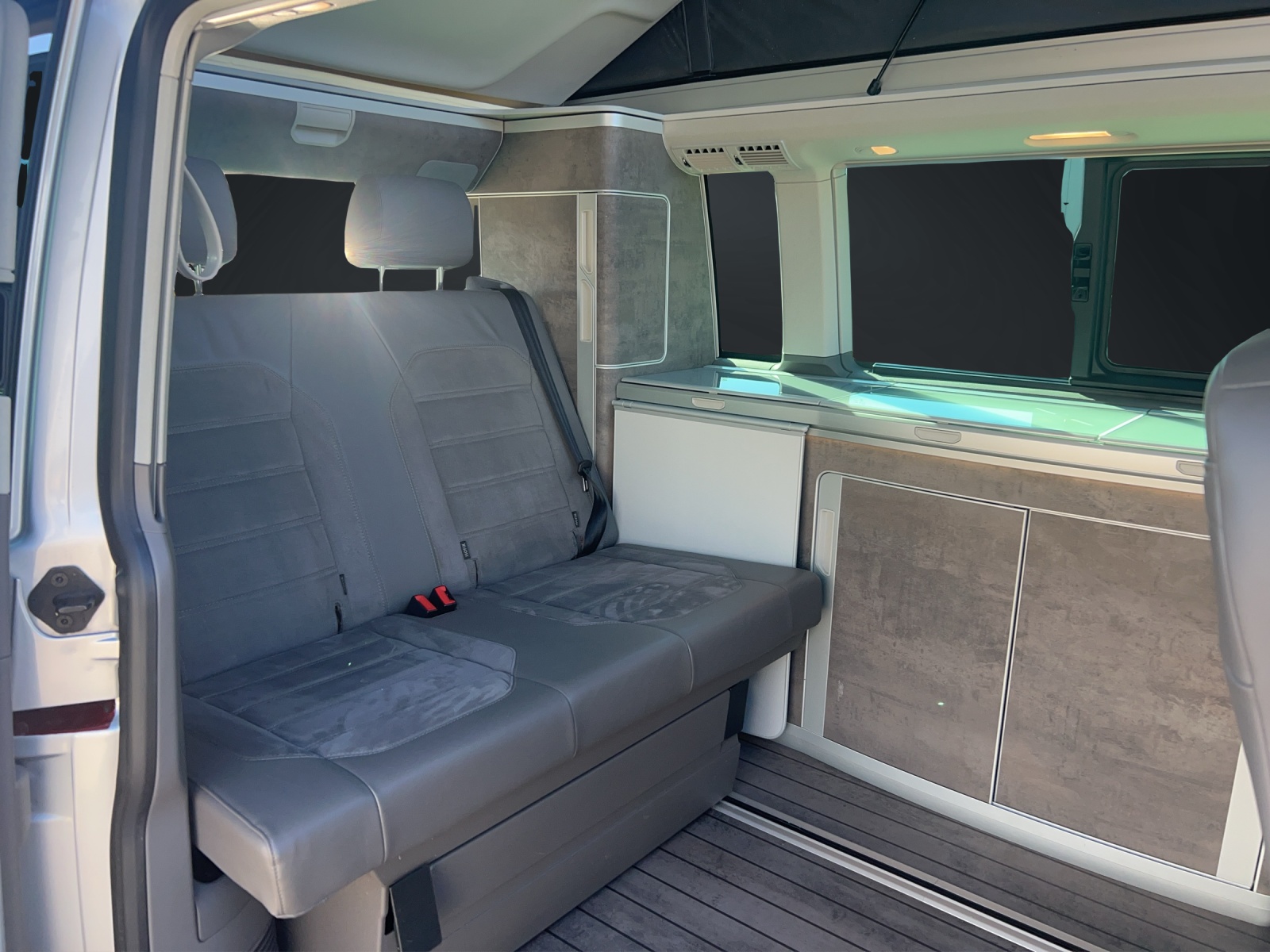 VW T6.1 California 2.0 Bi-TDI Ocean Liberty 4Motion DSG-image-10