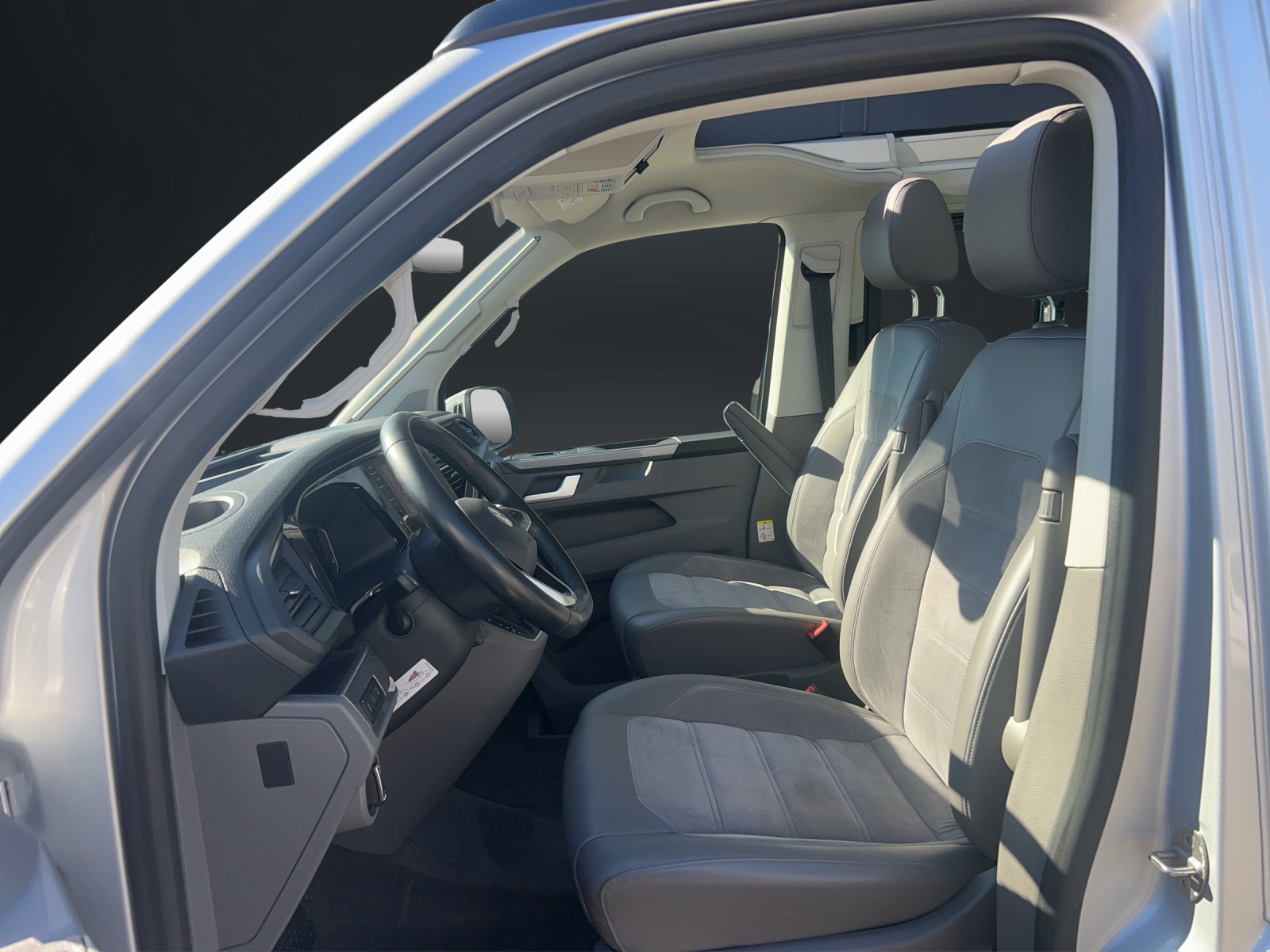 VW T6.1 California 2.0 Bi-TDI Ocean Liberty 4Motion DSG-image-11