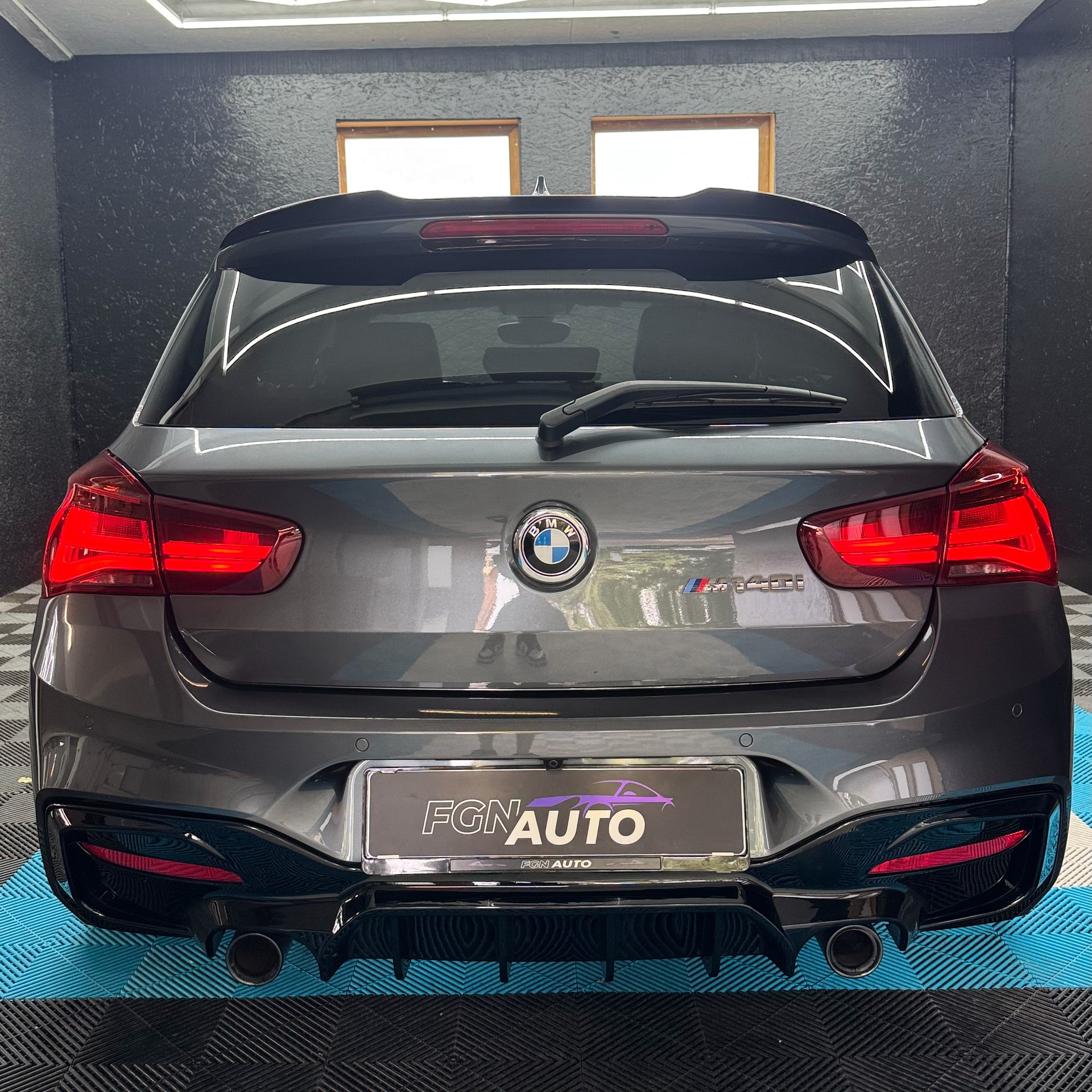 BMW M140i xDrive Steptronic-image-4