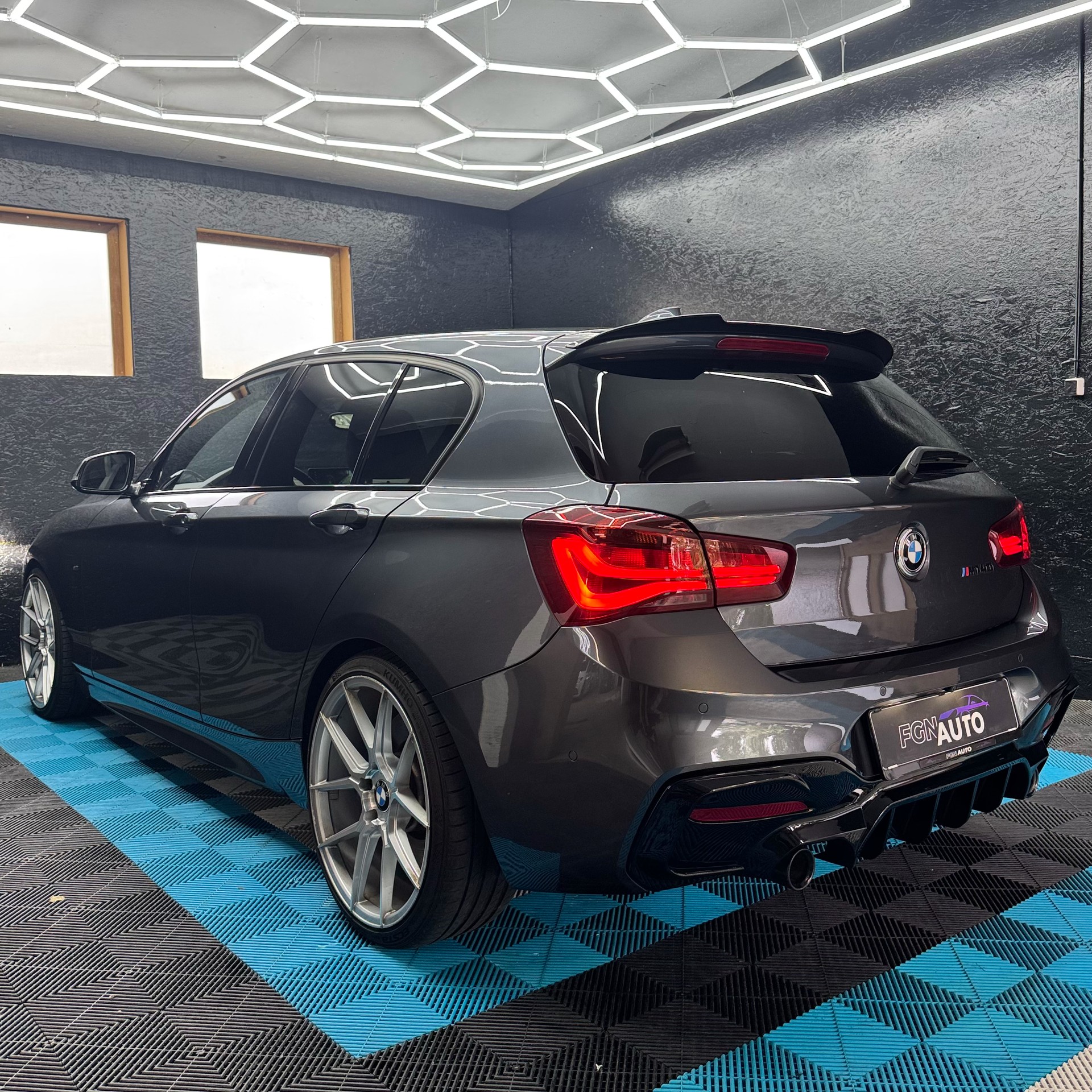 BMW M140i xDrive Steptronic-image-5