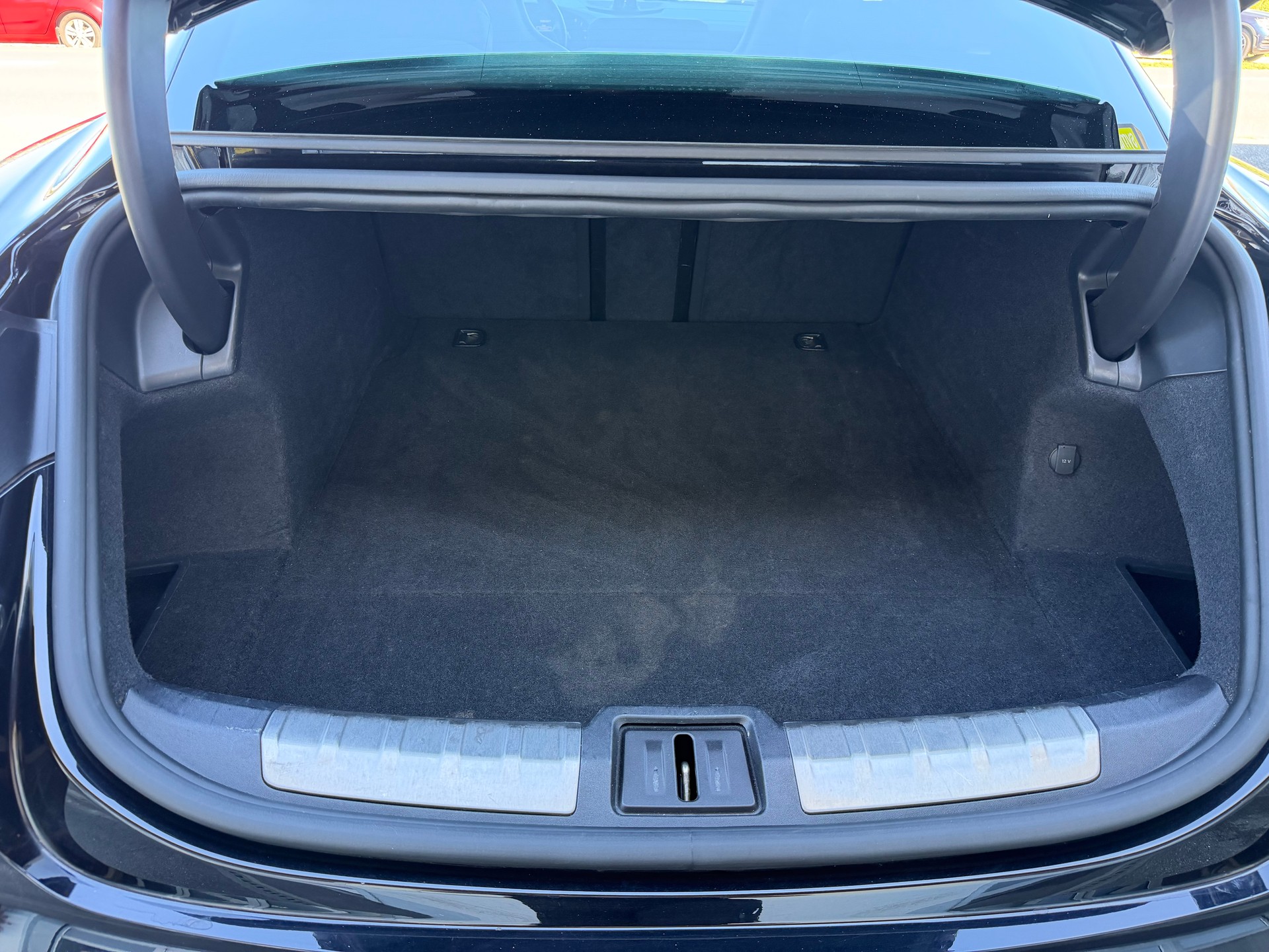 PORSCHE Taycan Turbo+++FRISCH AB MFK+++-image-19