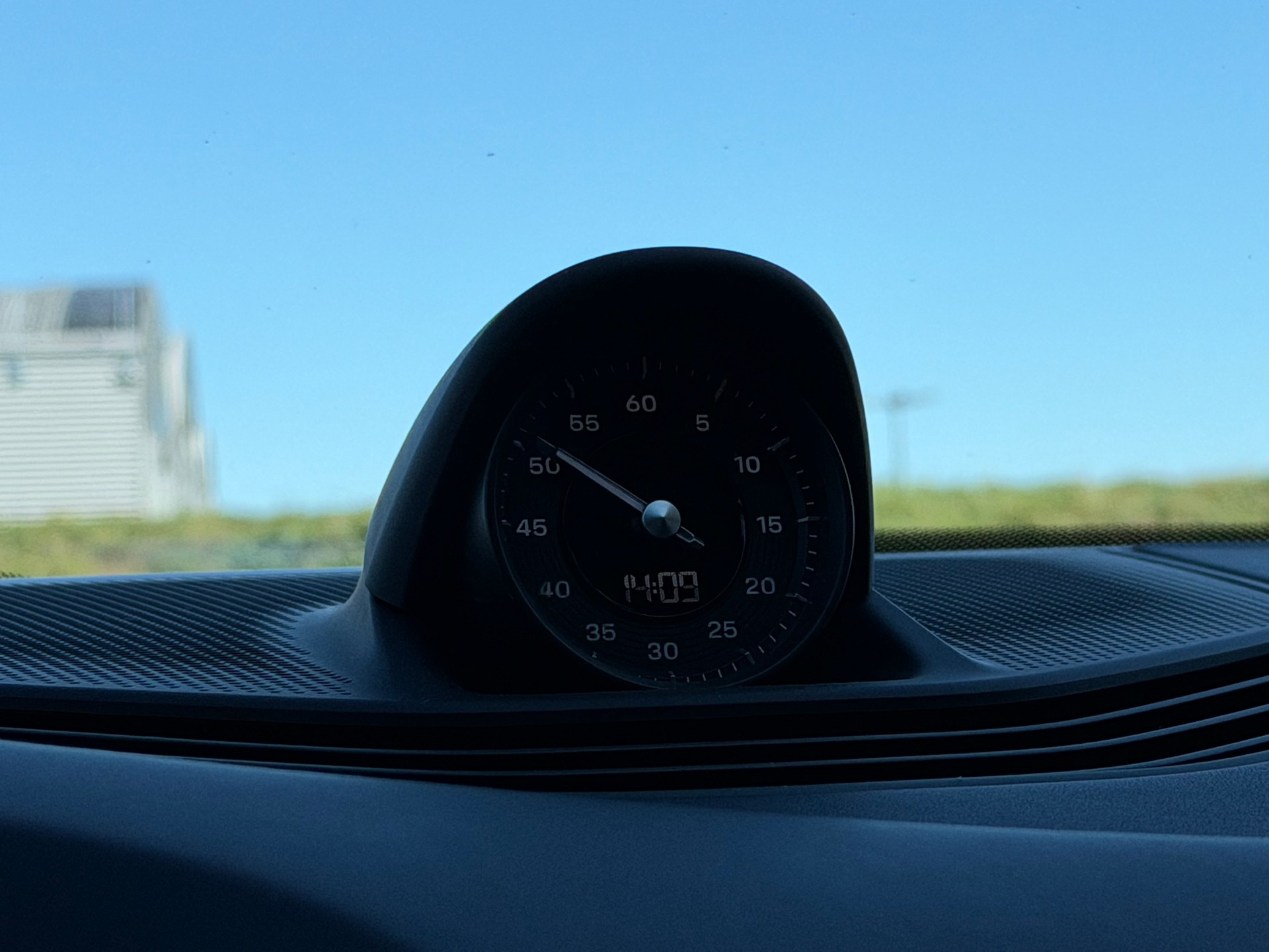 PORSCHE Taycan Turbo+++FRISCH AB MFK+++-image-10