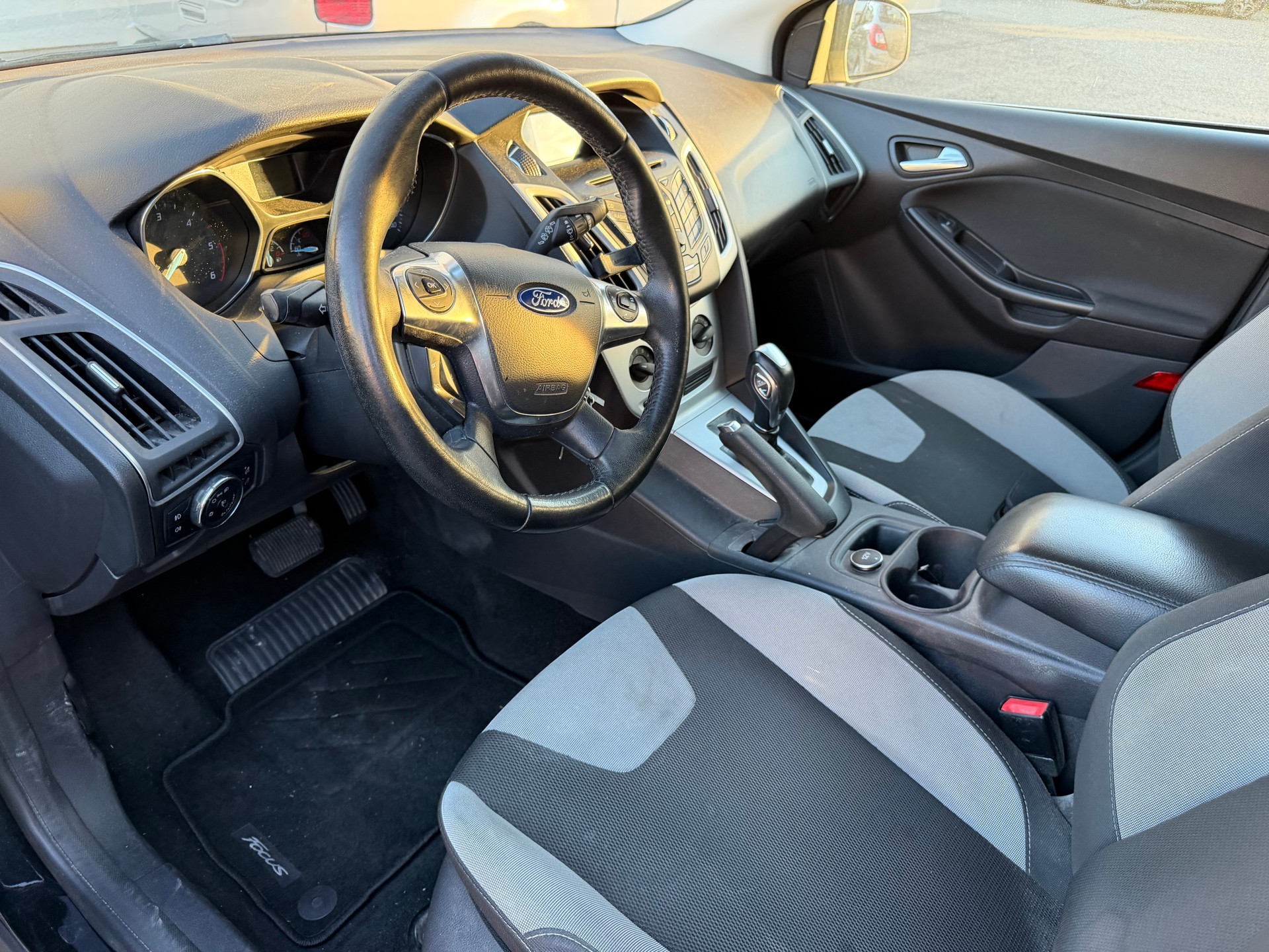 FORD Focus 2.0 TDCi Trend PowerShift-image-4