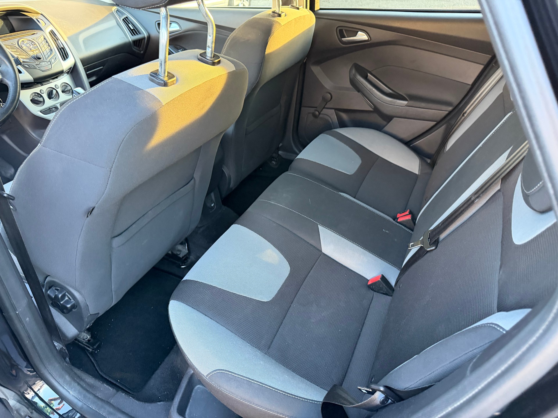 FORD Focus 2.0 TDCi Trend PowerShift-image-5