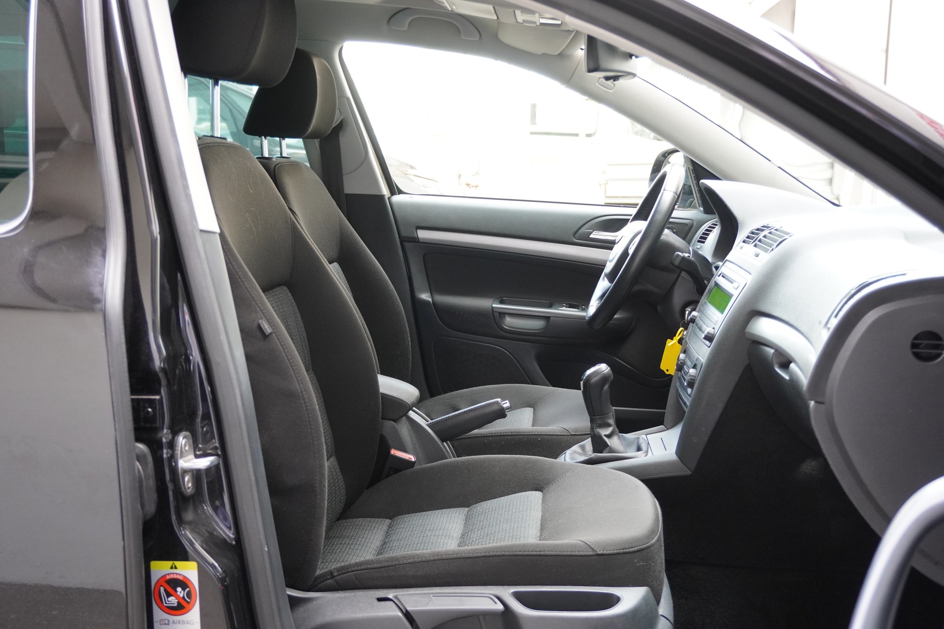 SKODA Octavia Combi 1.8 TSI Elegance 4x4-image-13