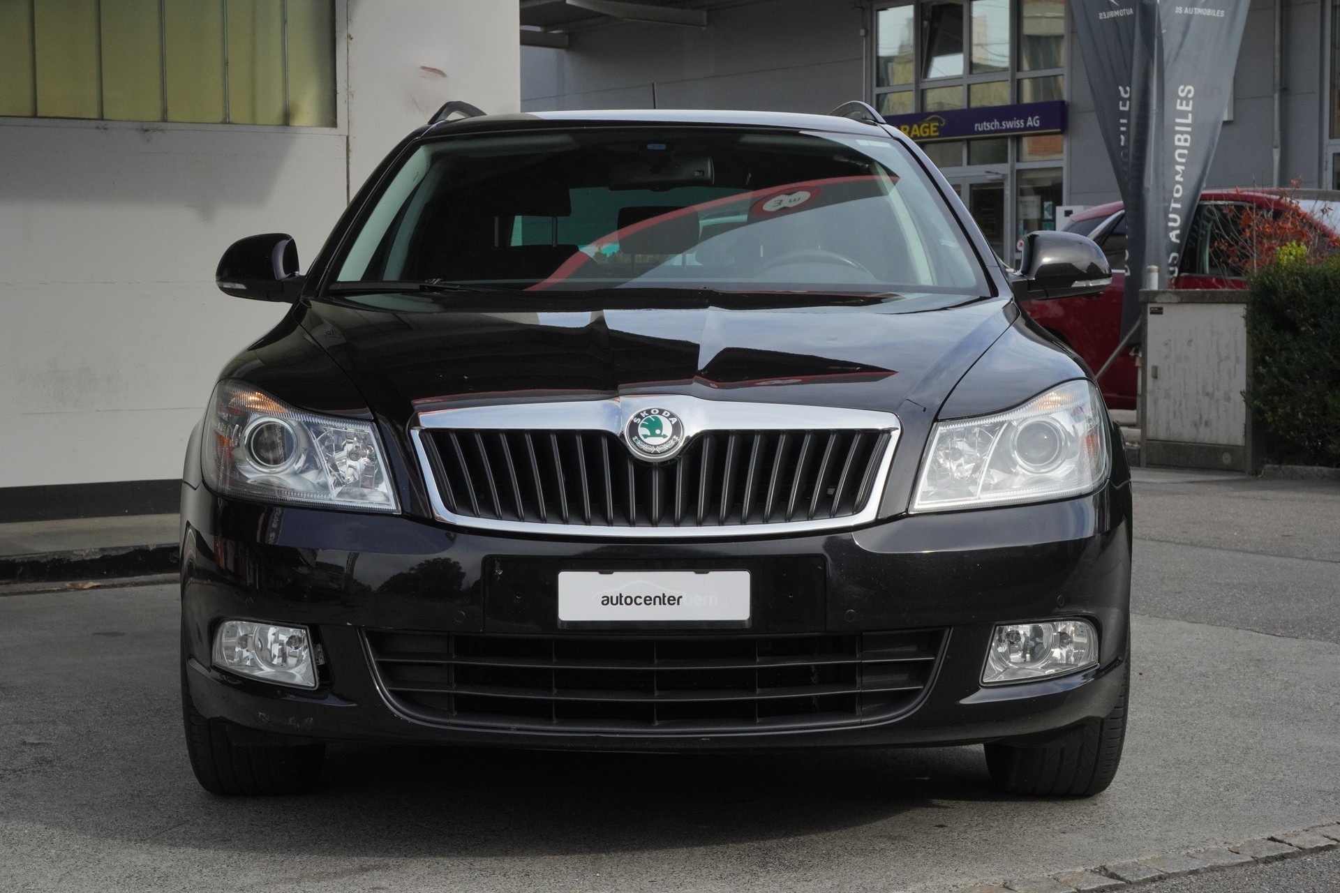 SKODA Octavia Combi 1.8 TSI Elegance 4x4-image-2
