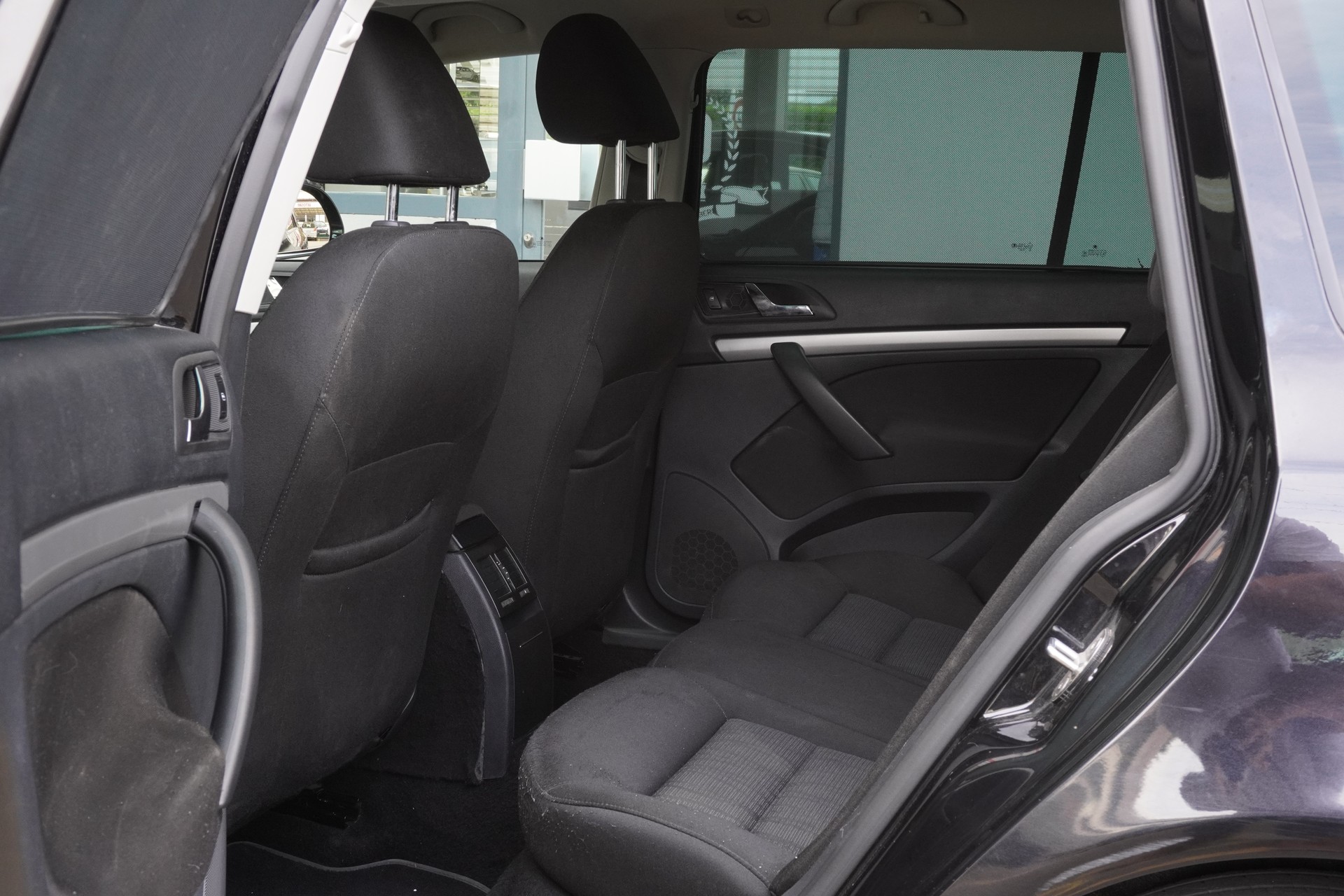 SKODA Octavia Combi 1.8 TSI Elegance 4x4-image-14