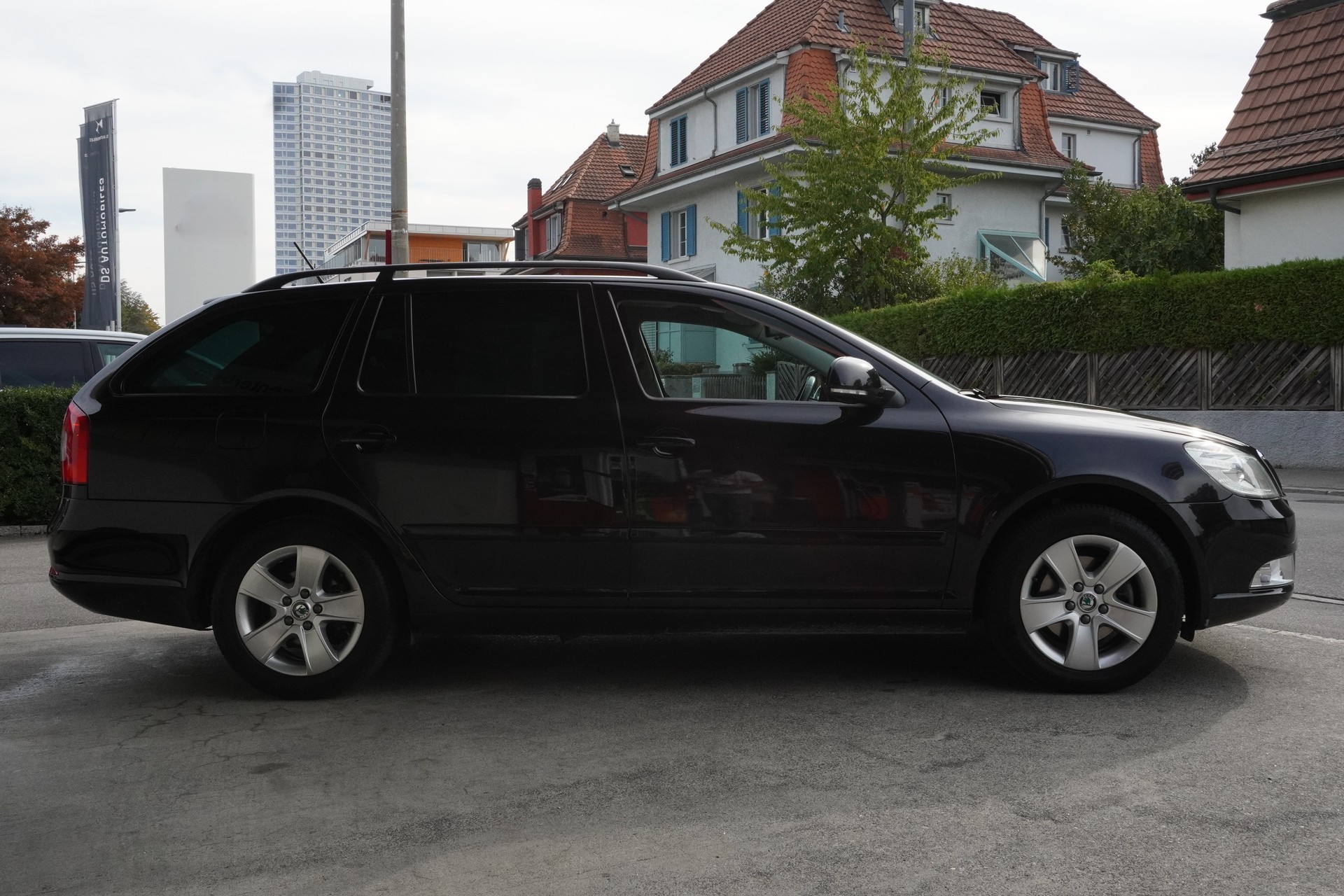 SKODA Octavia Combi 1.8 TSI Elegance 4x4-image-4