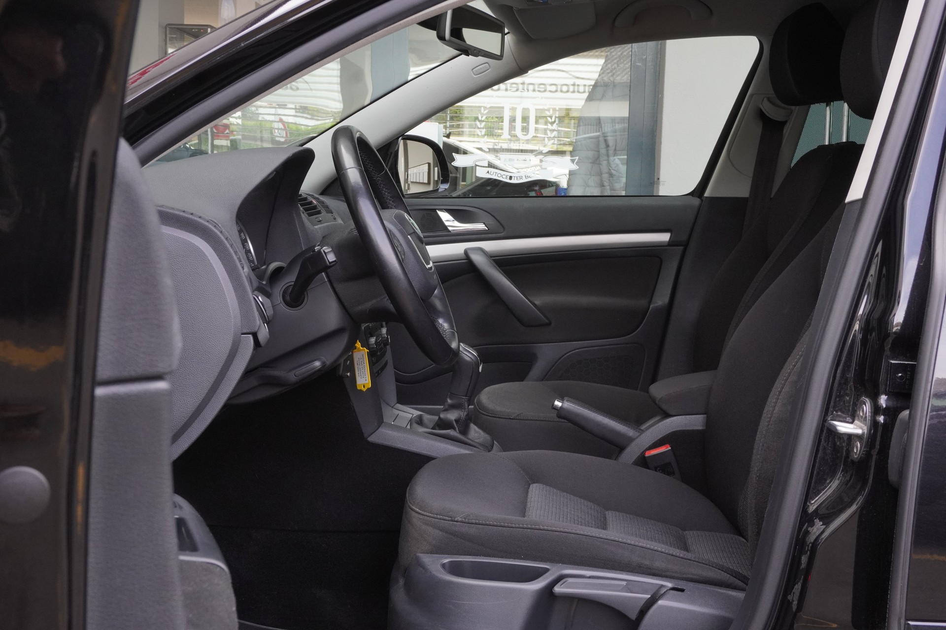 SKODA Octavia Combi 1.8 TSI Elegance 4x4-image-8
