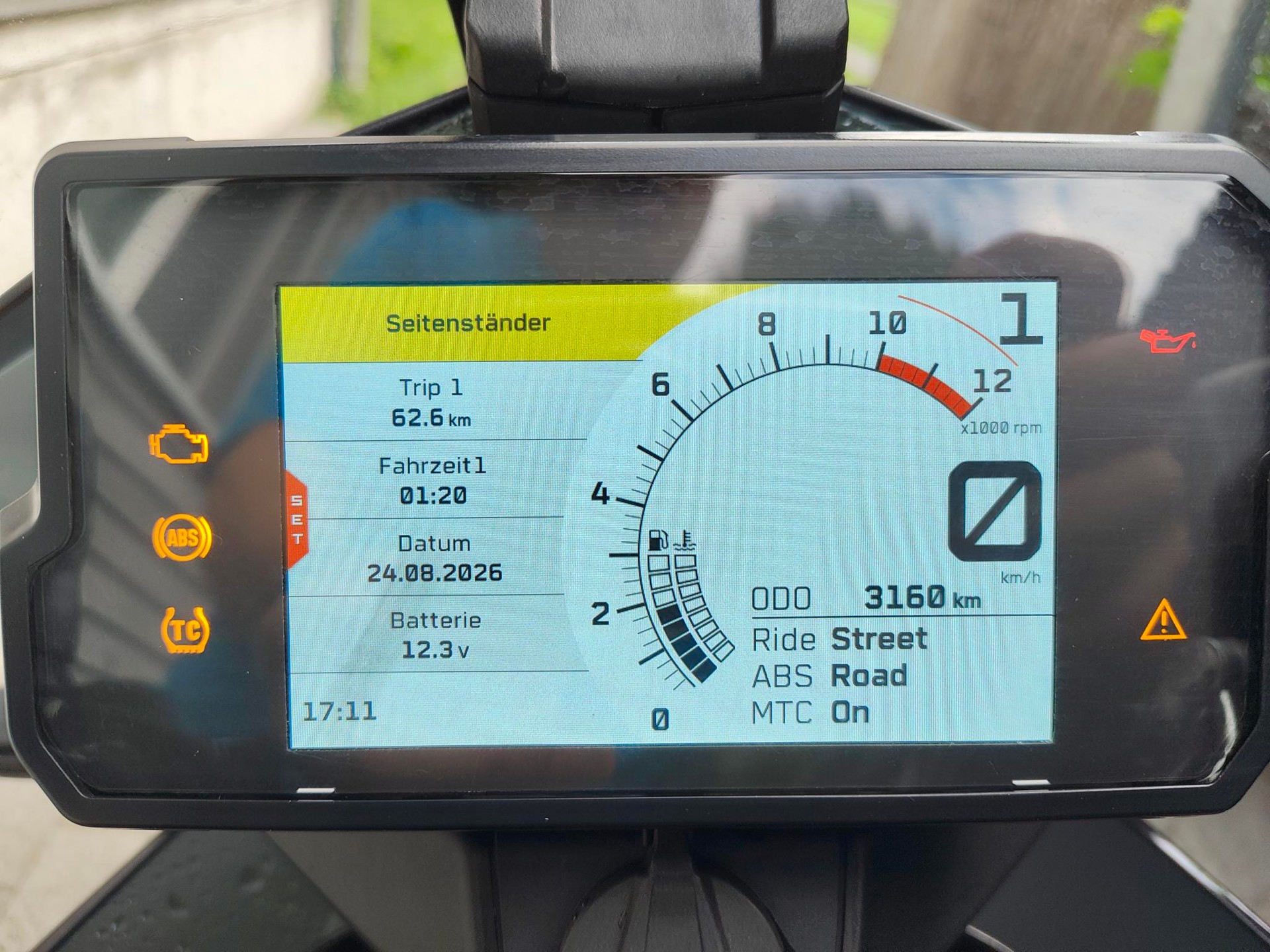 KTM 390 Adventure-showroom-element-1