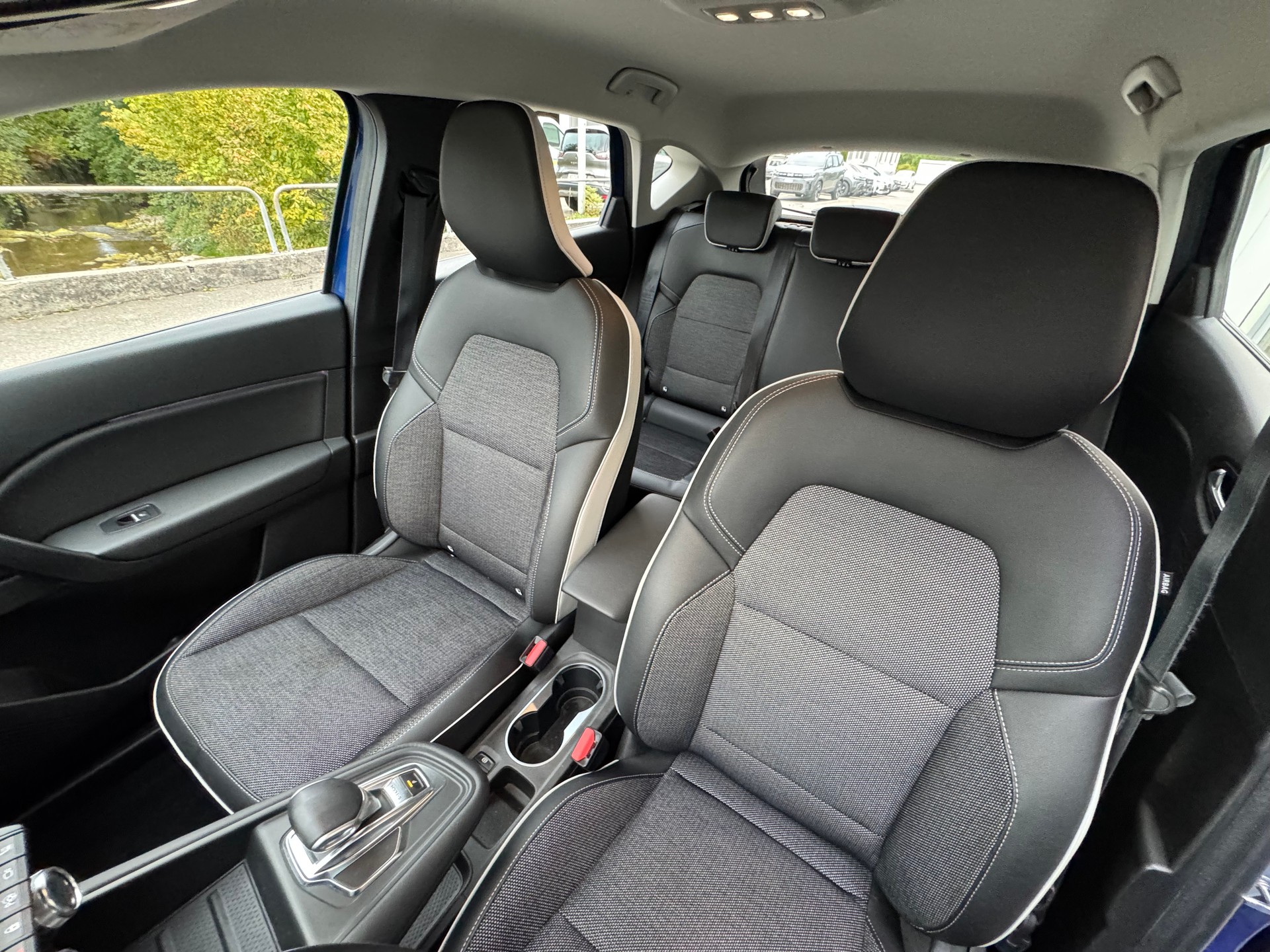 RENAULT Captur 1.6 E-Tech 160 Intens DHT-image-13