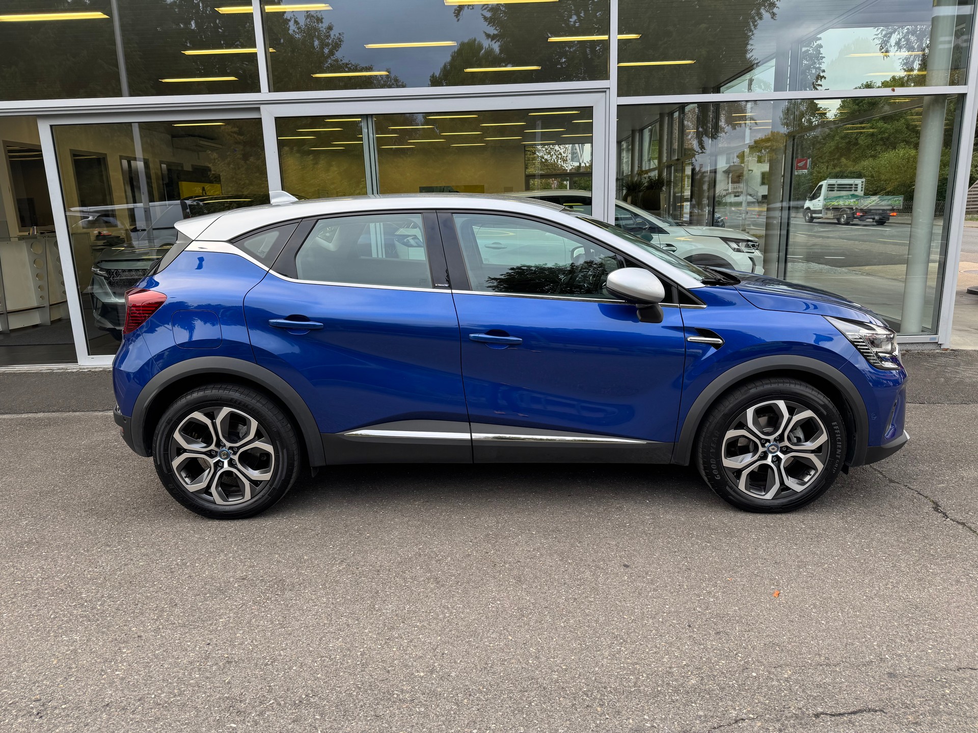 RENAULT Captur 1.6 E-Tech 160 Intens DHT-image-1