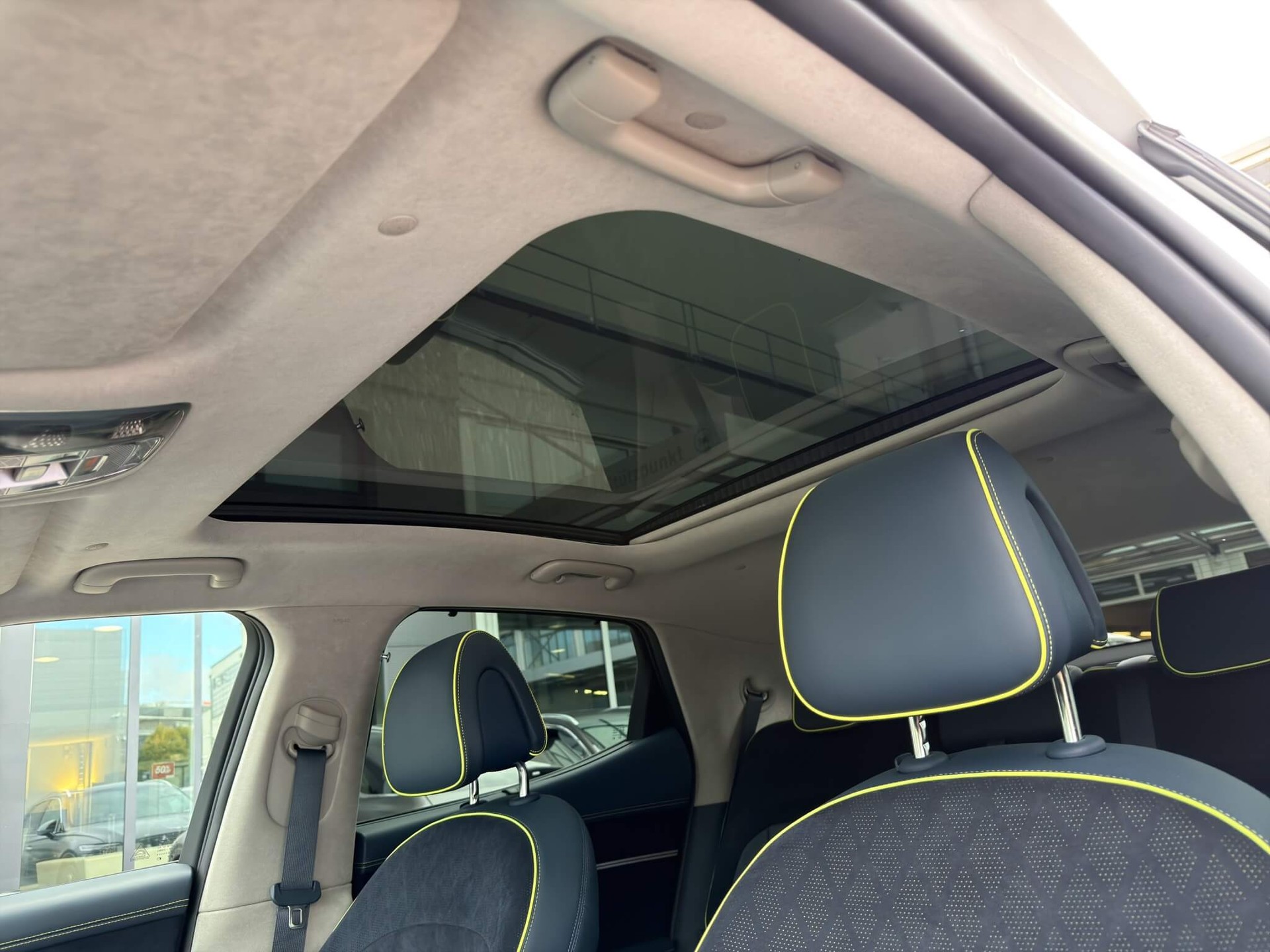 GENESIS GV60 Dual Motor Sport Plus AWD-image-14