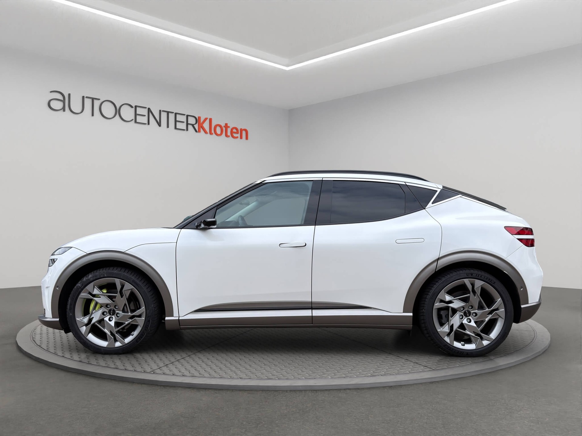GENESIS GV60 Dual Motor Sport Plus AWD-showroom-element-2
