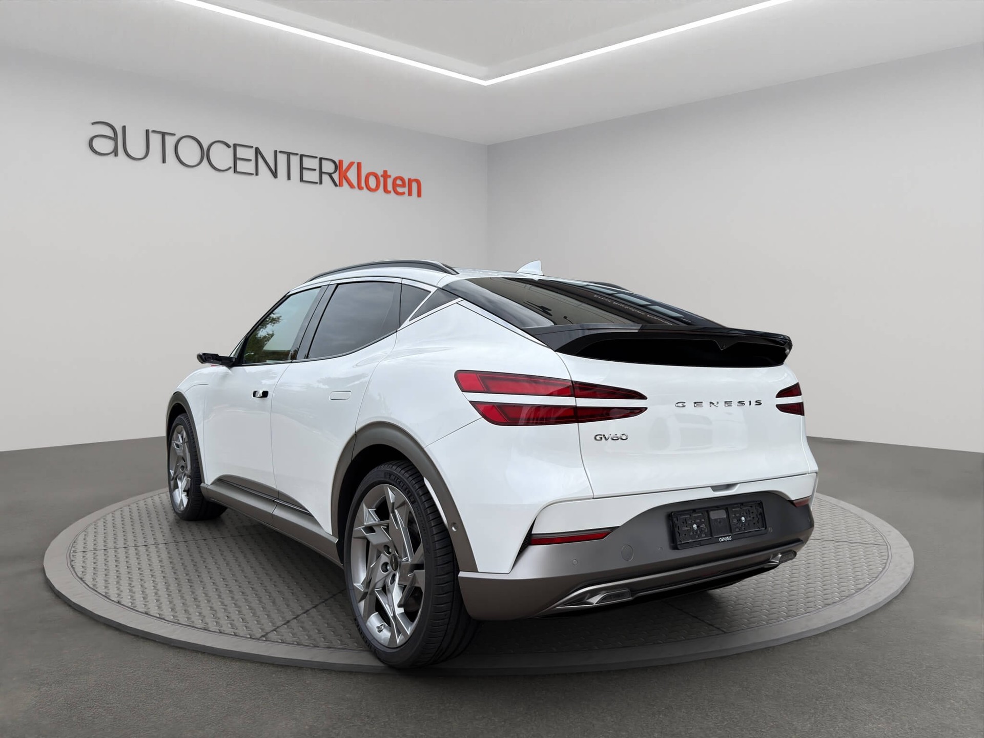 GENESIS GV60 Dual Motor Sport Plus AWD-showroom-element-3