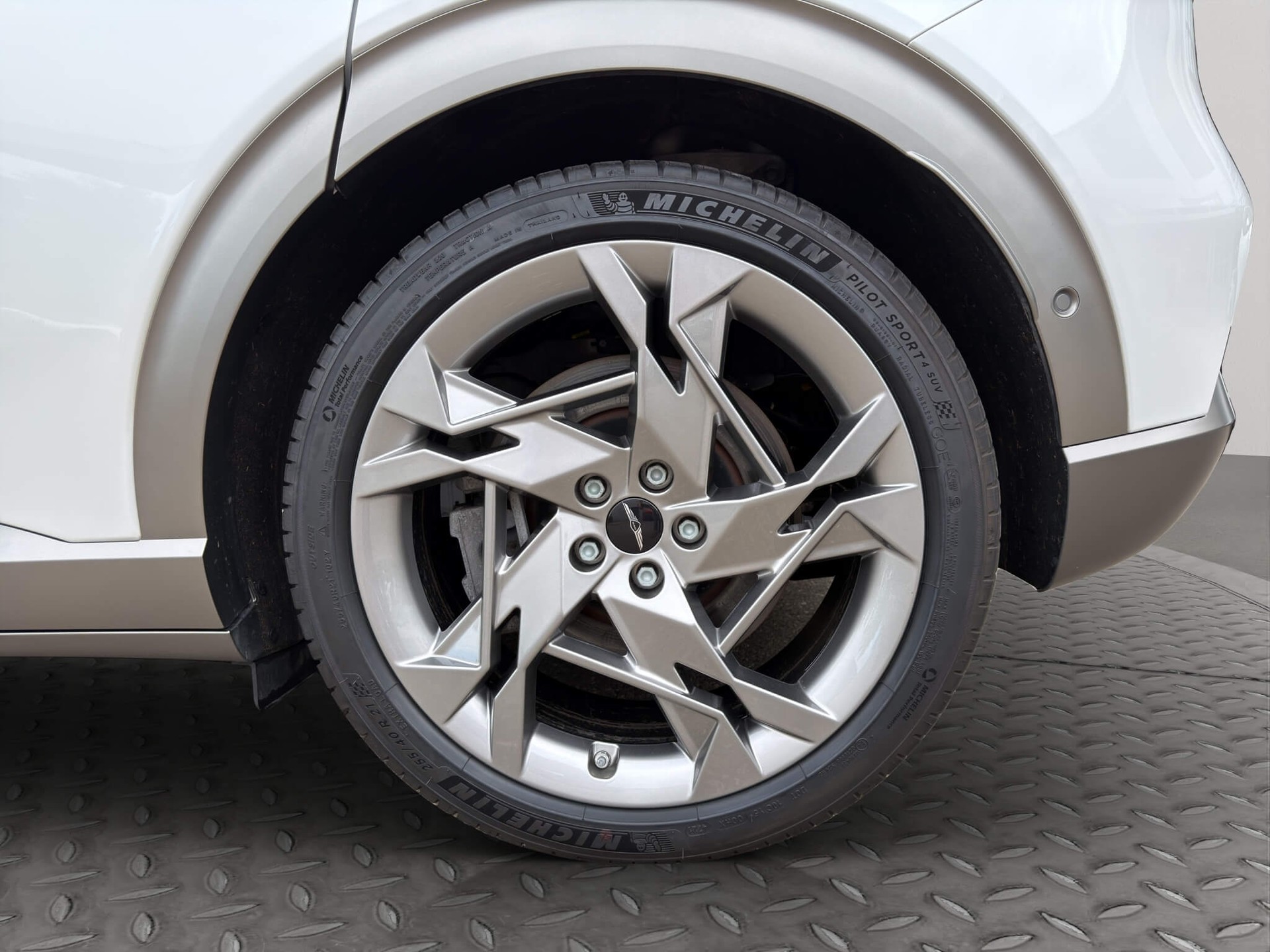 GENESIS GV60 Dual Motor Sport Plus AWD-image-5