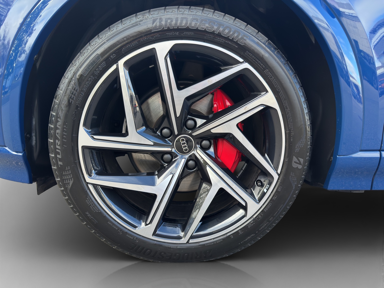 AUDI Q6 e-tron quattro-image-15