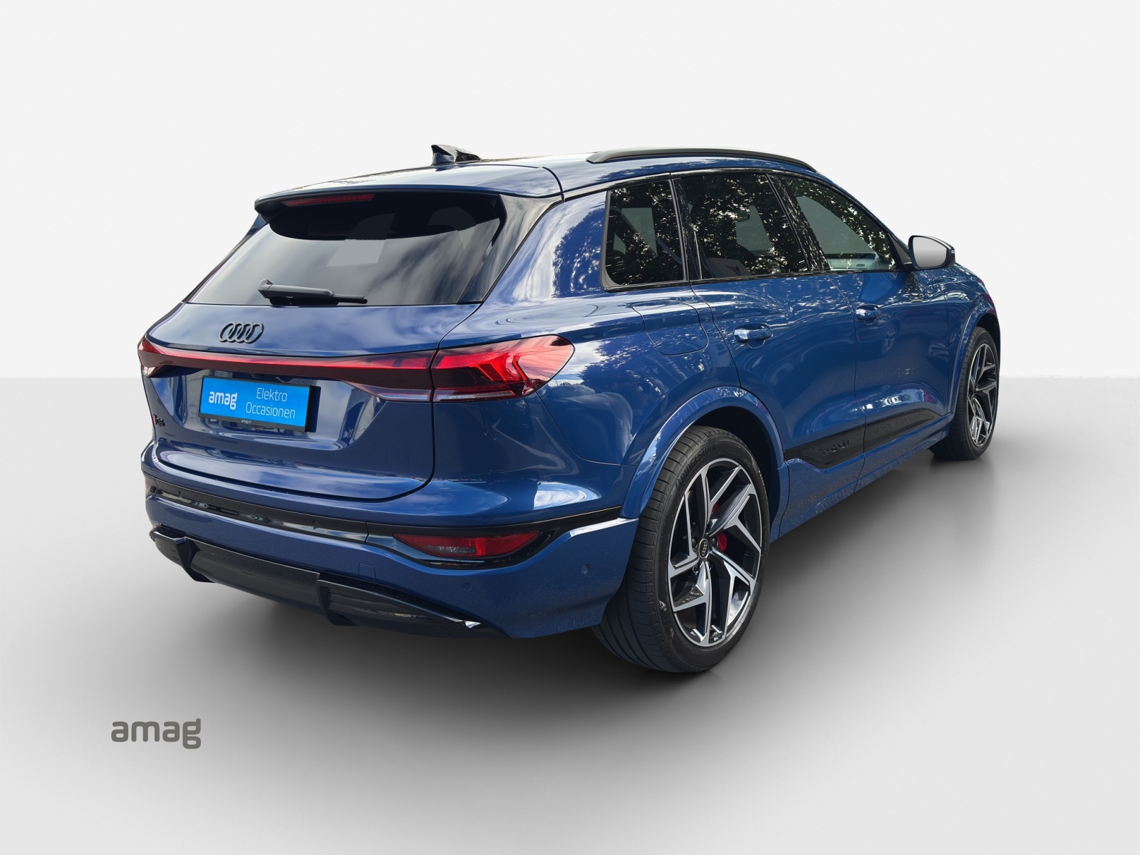 AUDI Q6 e-tron quattro-image-5