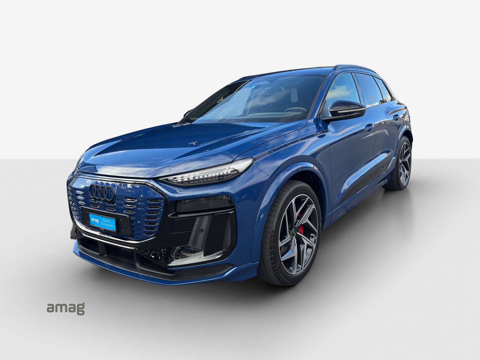 AUDI Q6 e-tron quattro-image-0