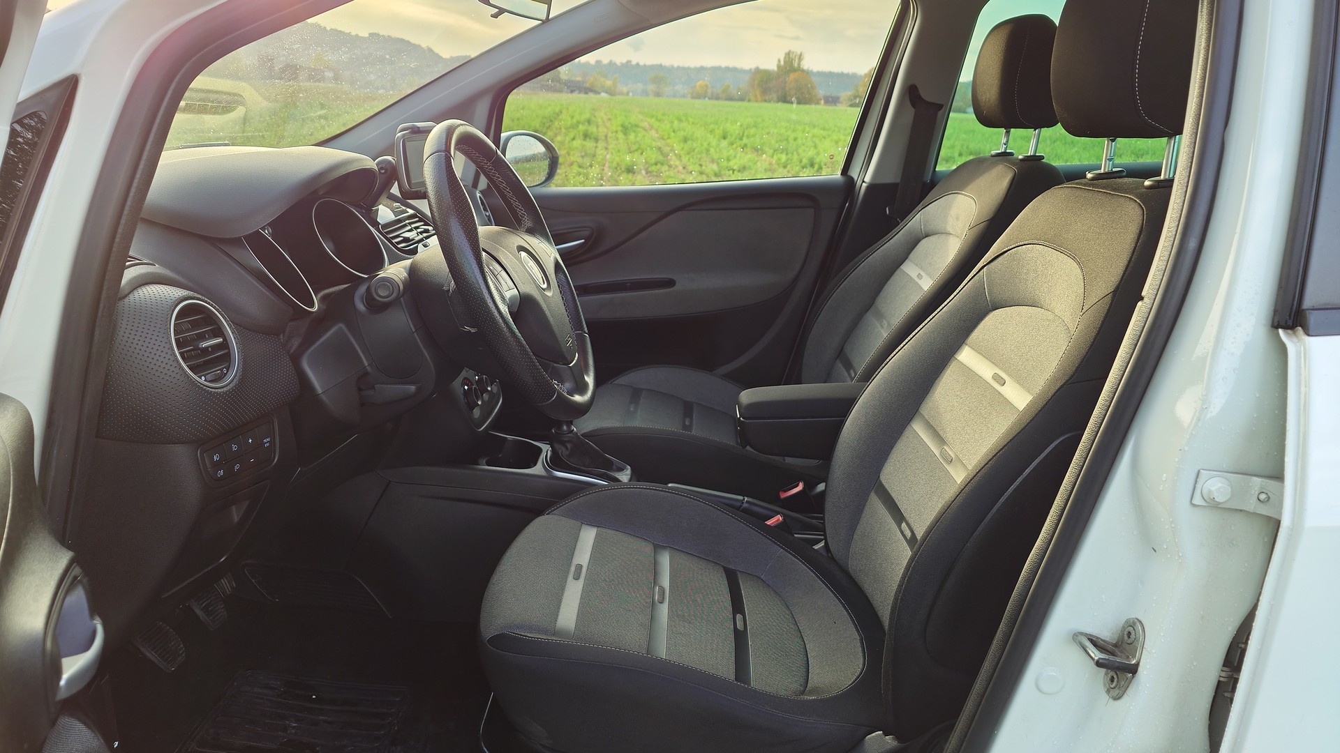 FIAT Punto Evo 1.4 16V Sporting-image-11