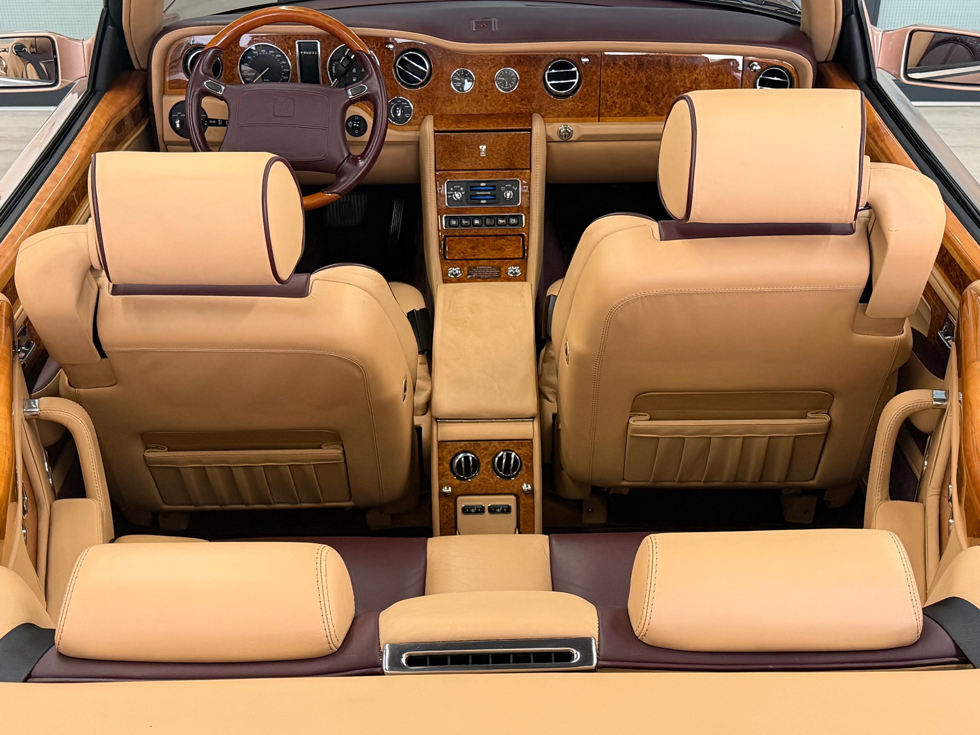 ROLLS-ROYCE Corniche Last of Line-image-18