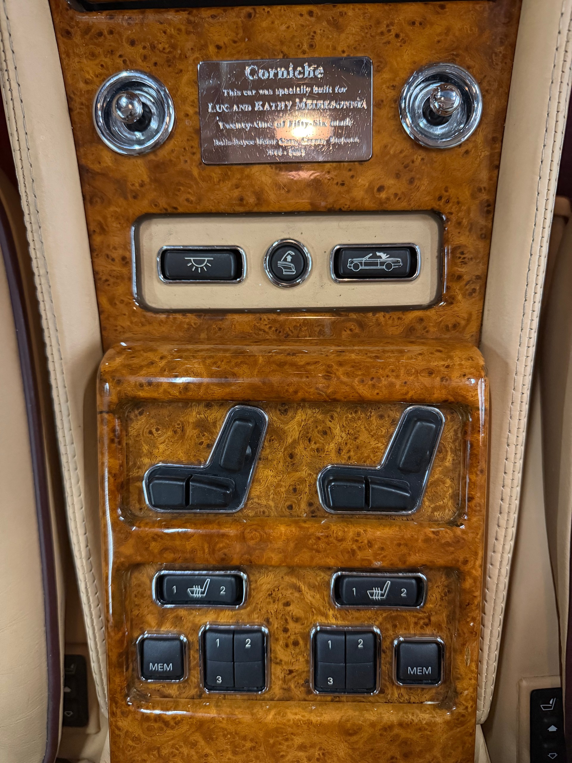 ROLLS-ROYCE Corniche Last of Line-image-13